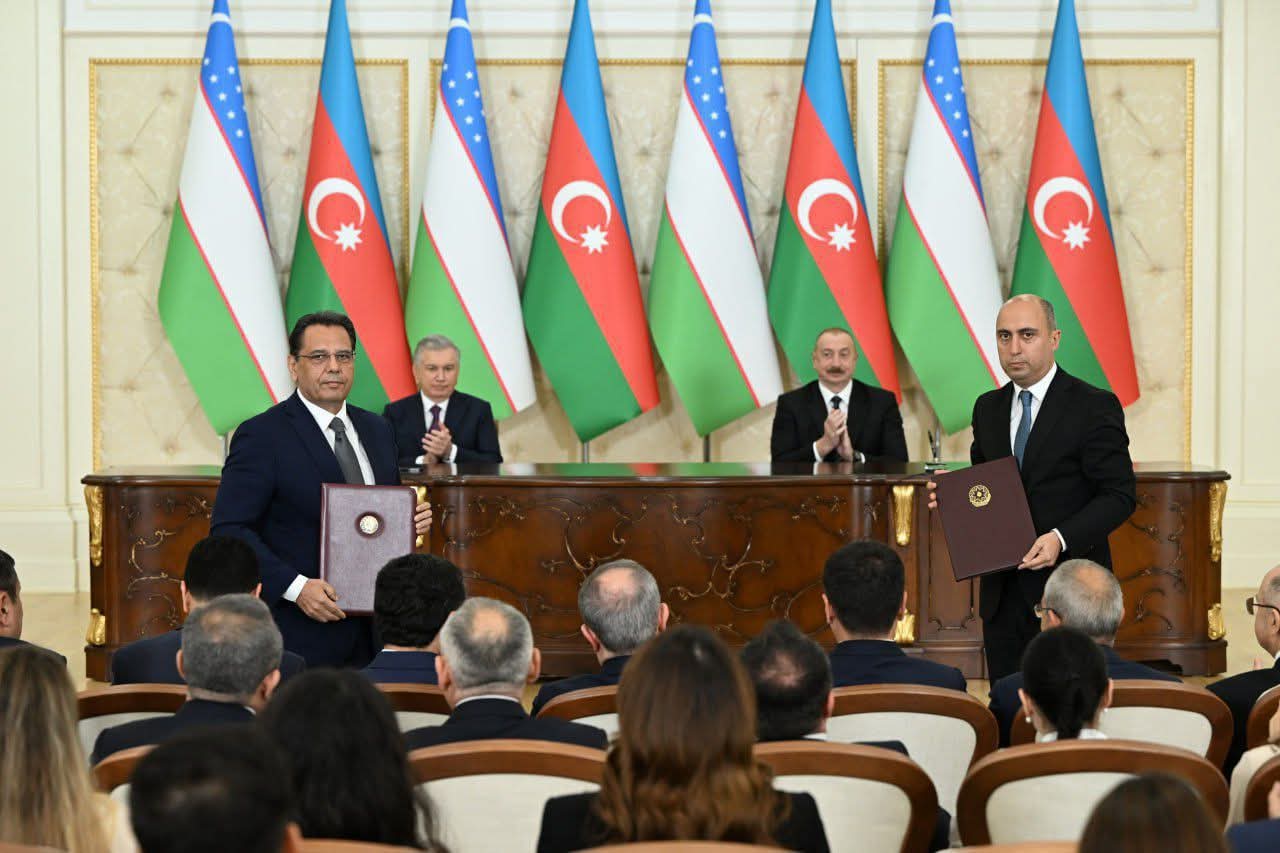 Azərbaycanla Özbəkistan arasında imzalanmış sənədlər mübadilə edilib