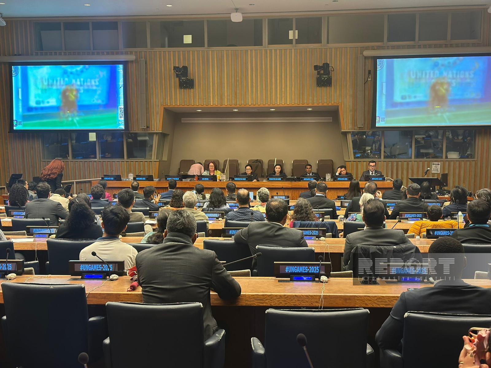 Azərbaycanlı məktəbli BMT Oyunlarında medal qazanıb