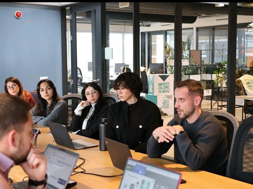 Azərbaycanlı tələbələr layihələrini Niderlandda təqdim ediblər