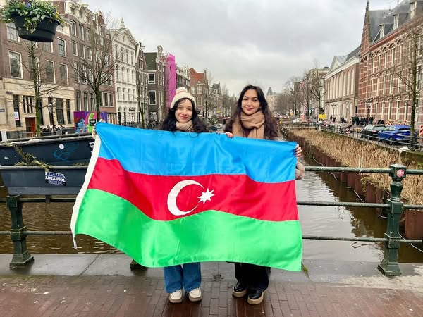 Azərbaycanlı tələbələr layihələrini Niderlandda təqdim ediblər