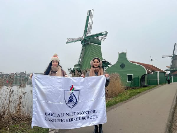 Azərbaycanlı tələbələr layihələrini Niderlandda təqdim ediblər