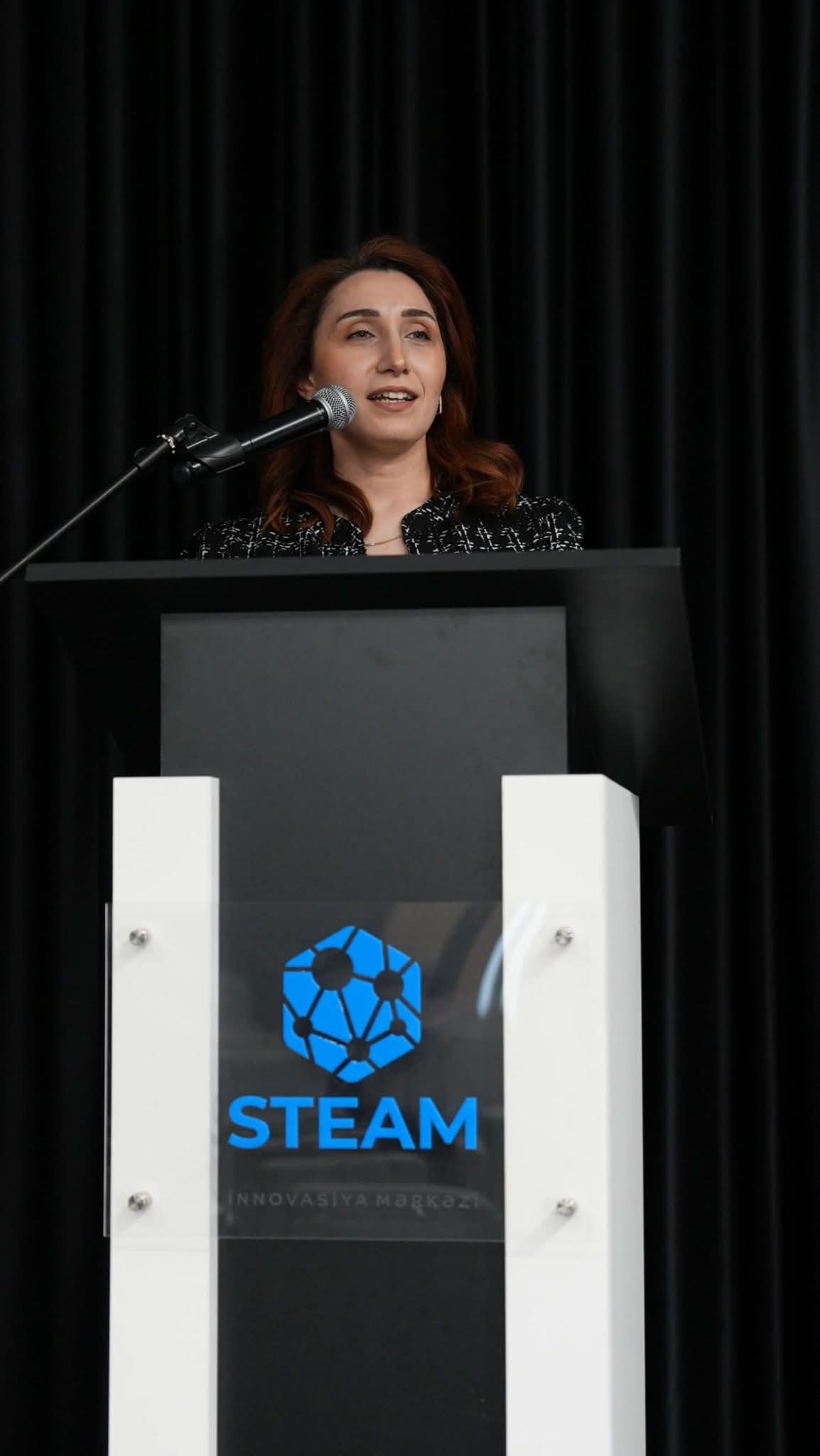 #AzərbaycanMüəllimləri müsabiqəsinin qalibləri mükafatlandırılıb