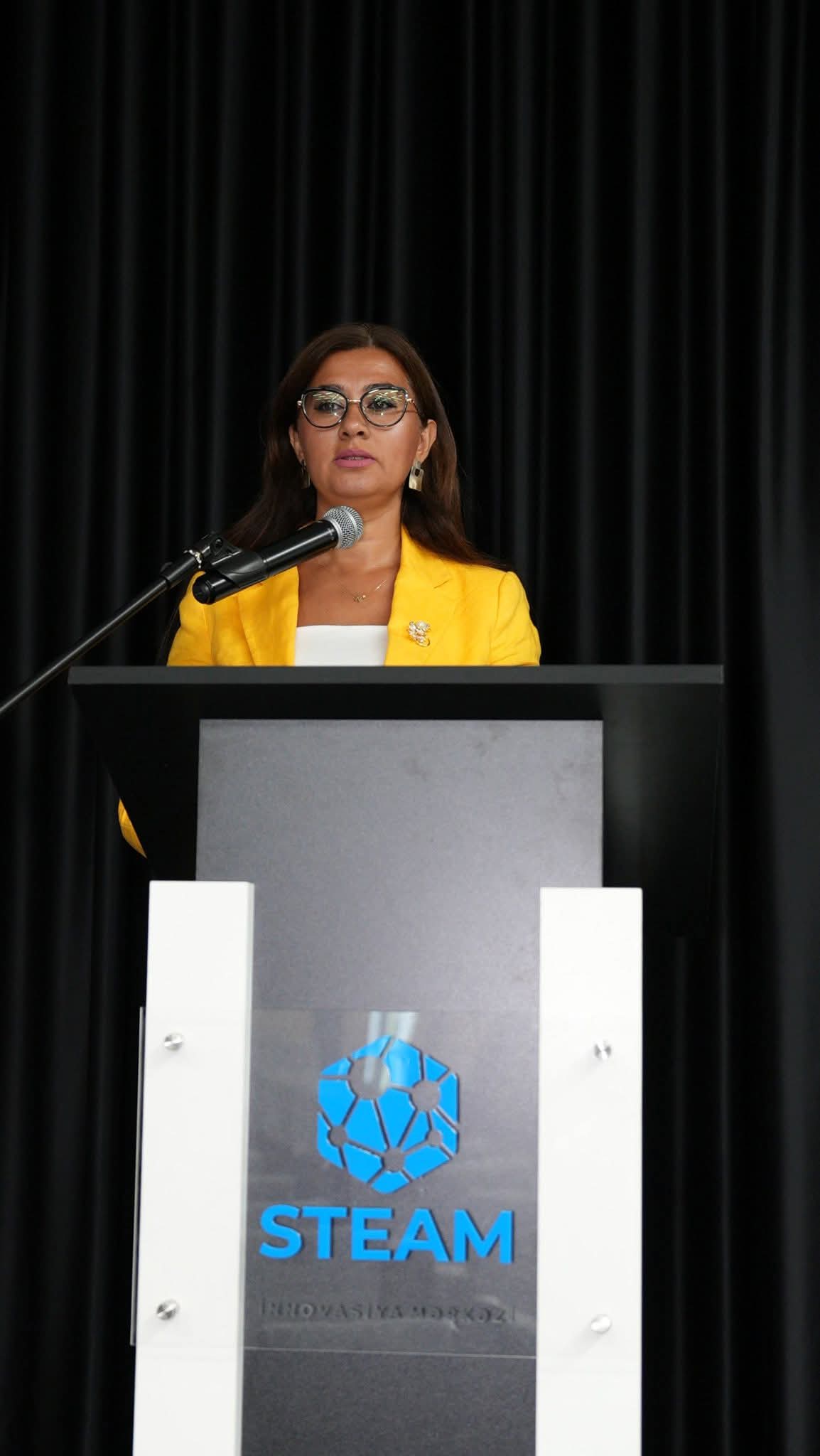 #AzərbaycanMüəllimləri müsabiqəsinin qalibləri mükafatlandırılıb