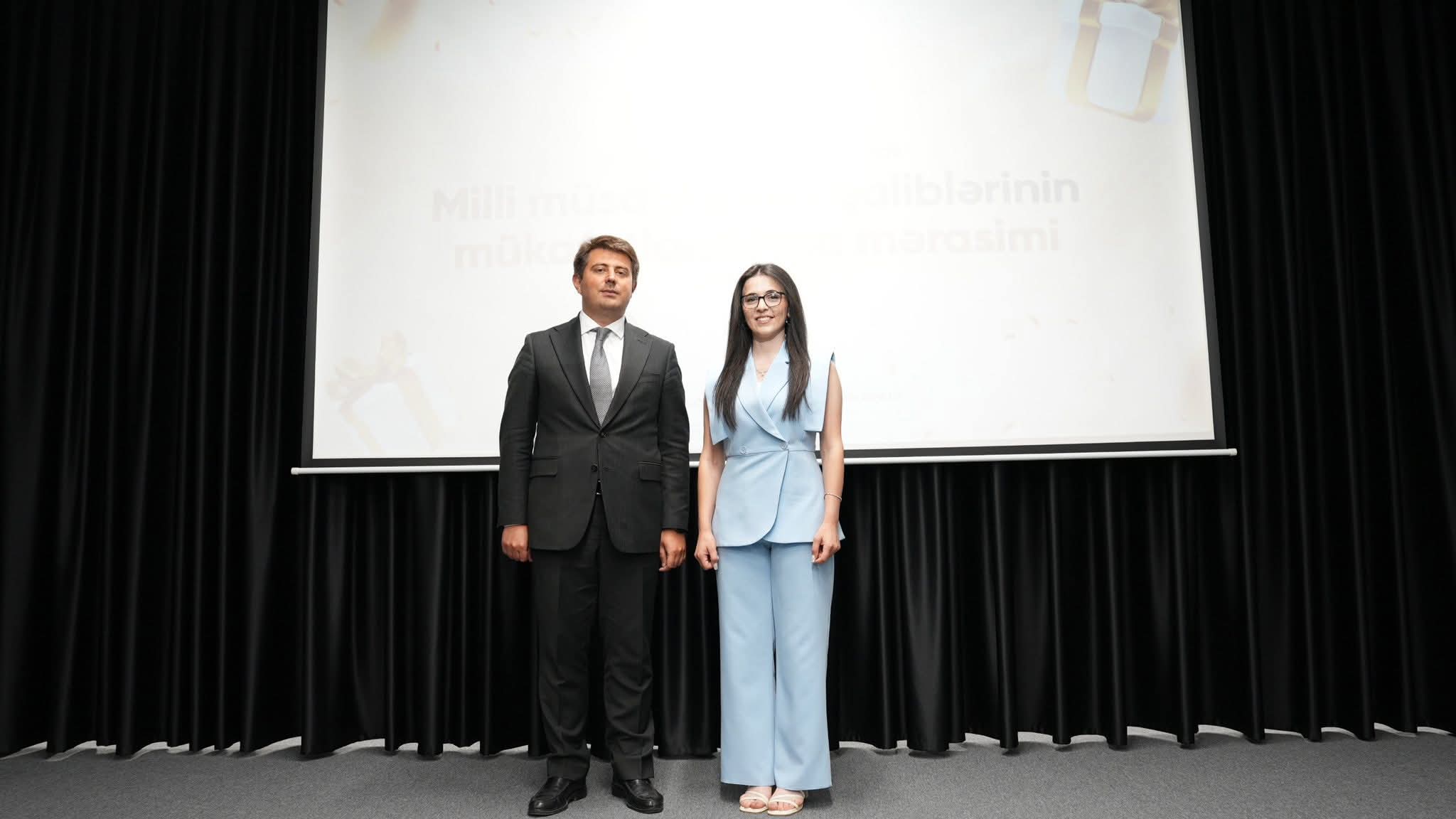 #AzərbaycanMüəllimləri müsabiqəsinin qalibləri mükafatlandırılıb