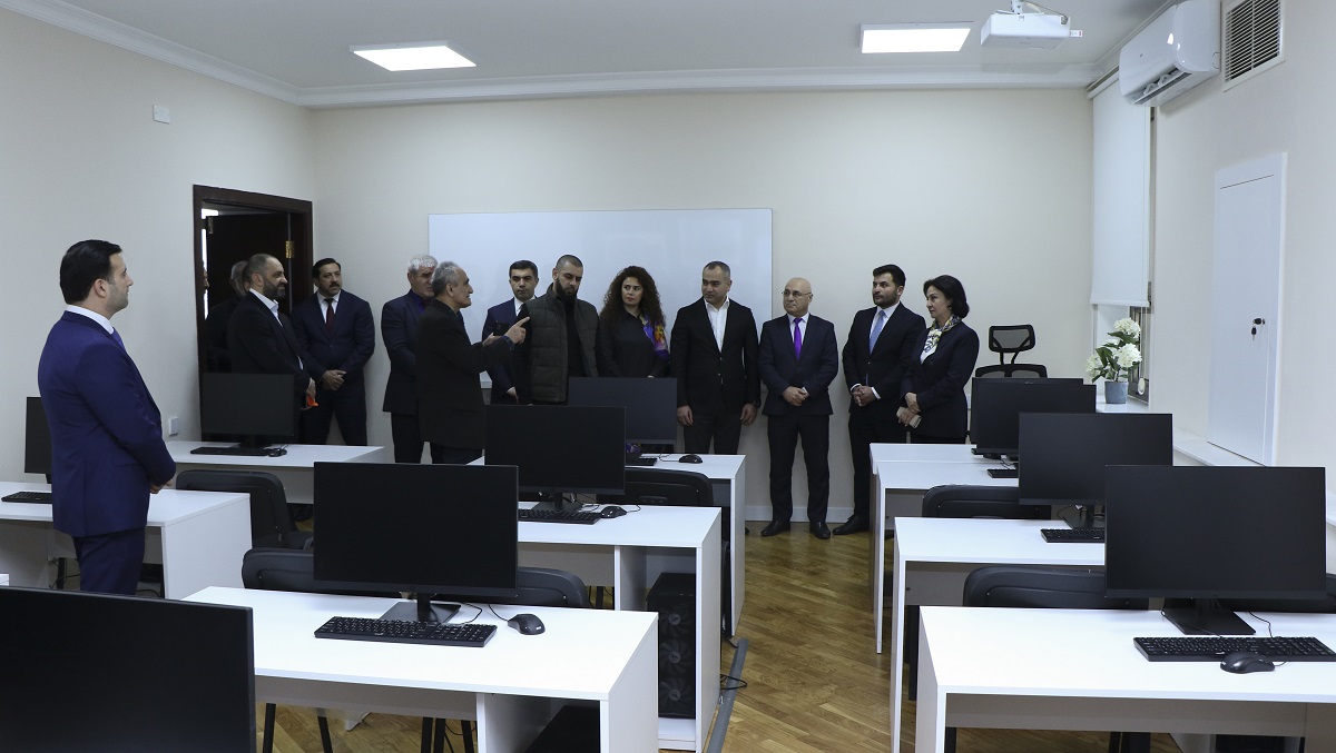 AzMİU-da 4 yeni laboratoriya istifadəyə verilib