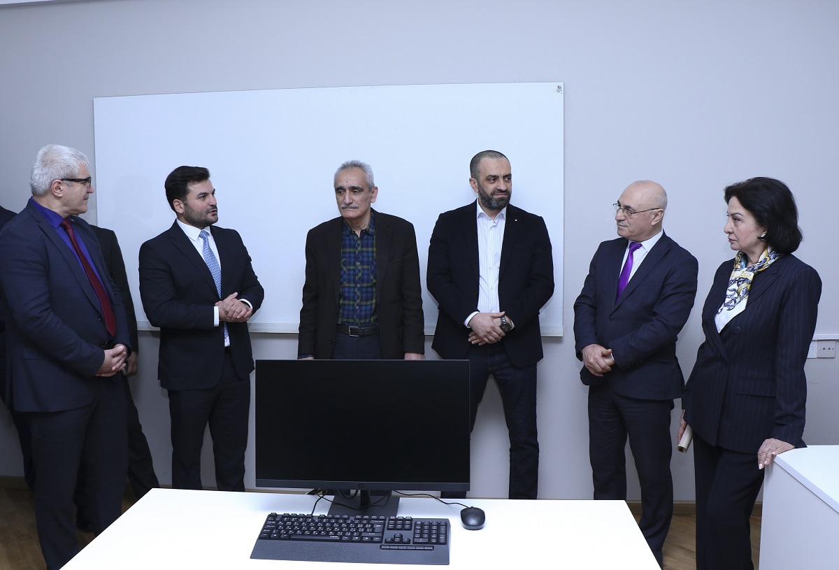 AzMİU-da 4 yeni laboratoriya istifadəyə verilib