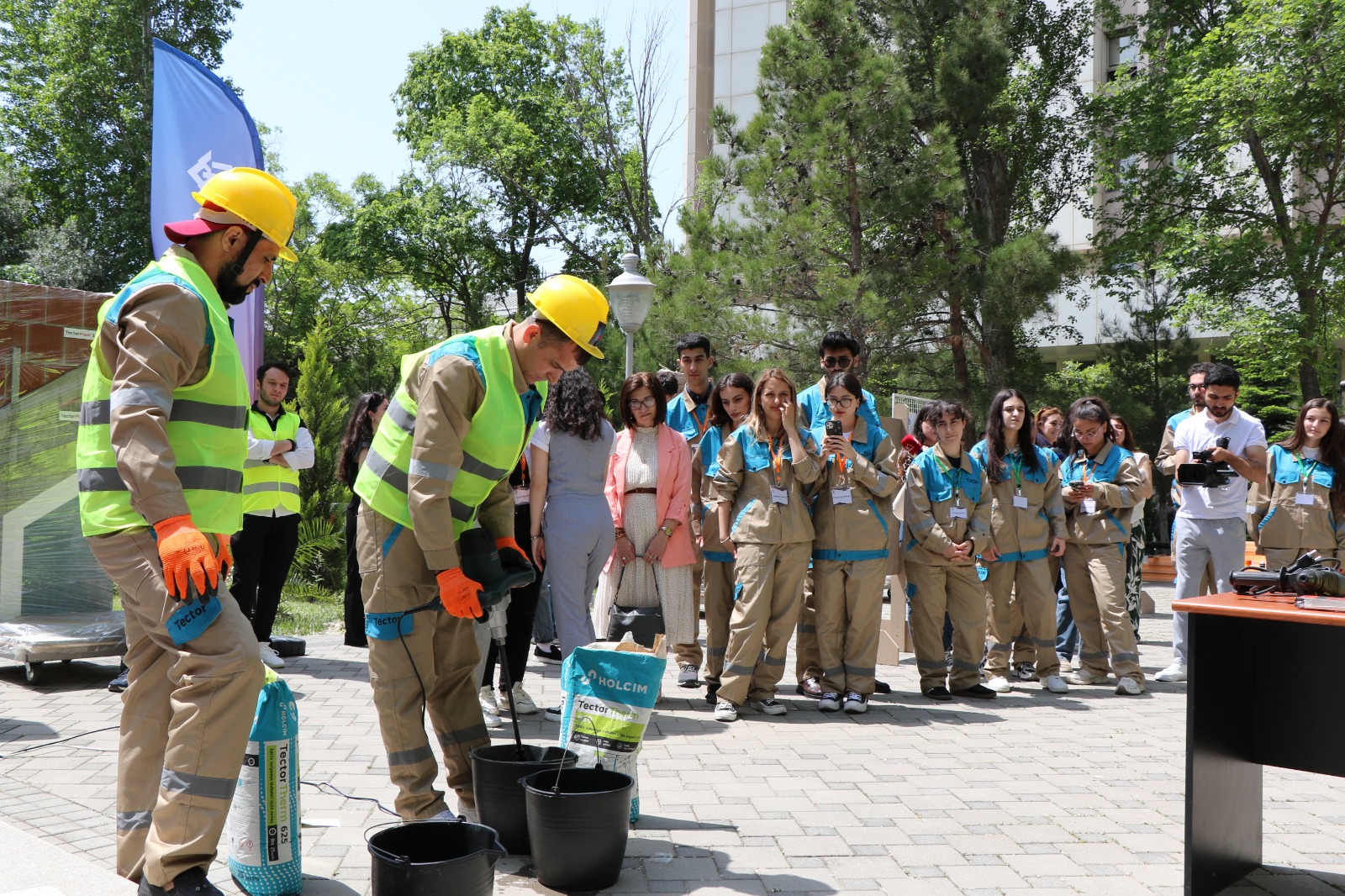 AzMİU-da “Gələcəyin qurucuları” layihəsinə start verilib