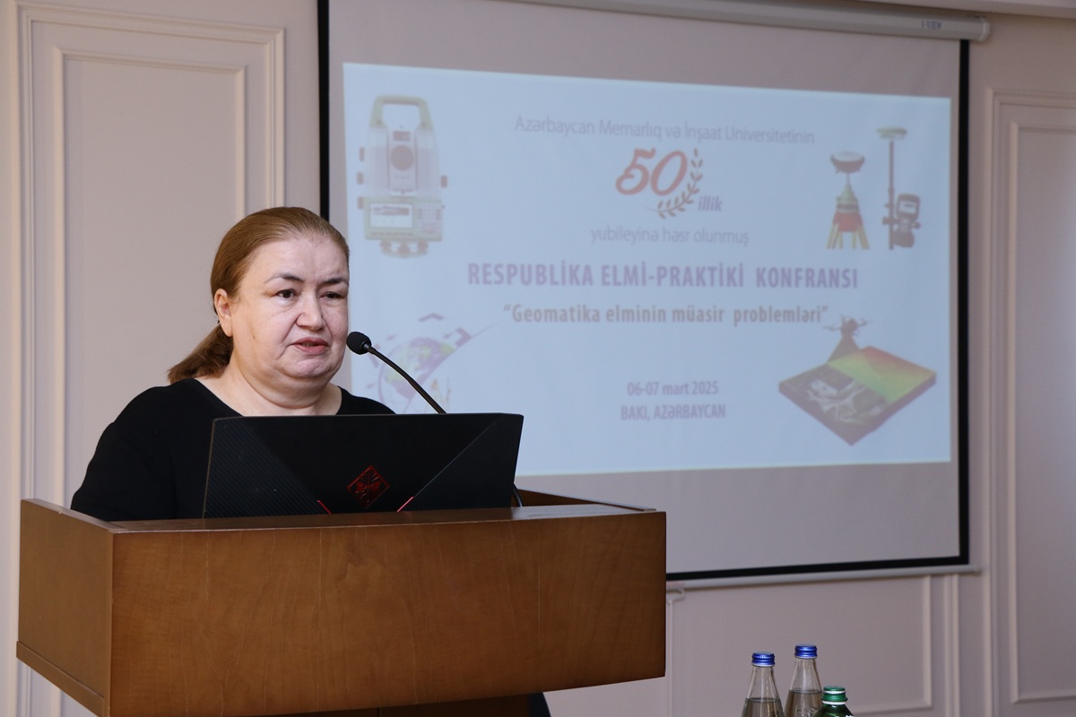 AzMİU-da geomatika elminin müasir problemləri müzakirə edilib