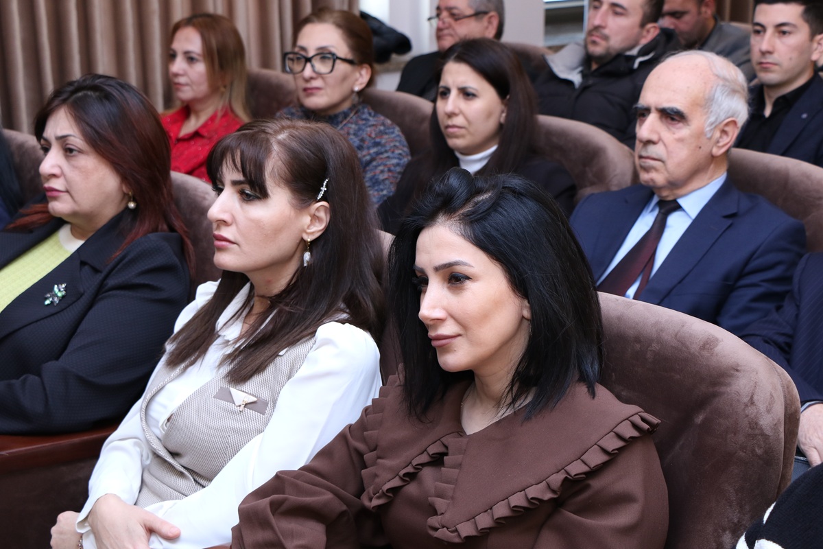 AzMİU-da geomatika elminin müasir problemləri müzakirə edilib