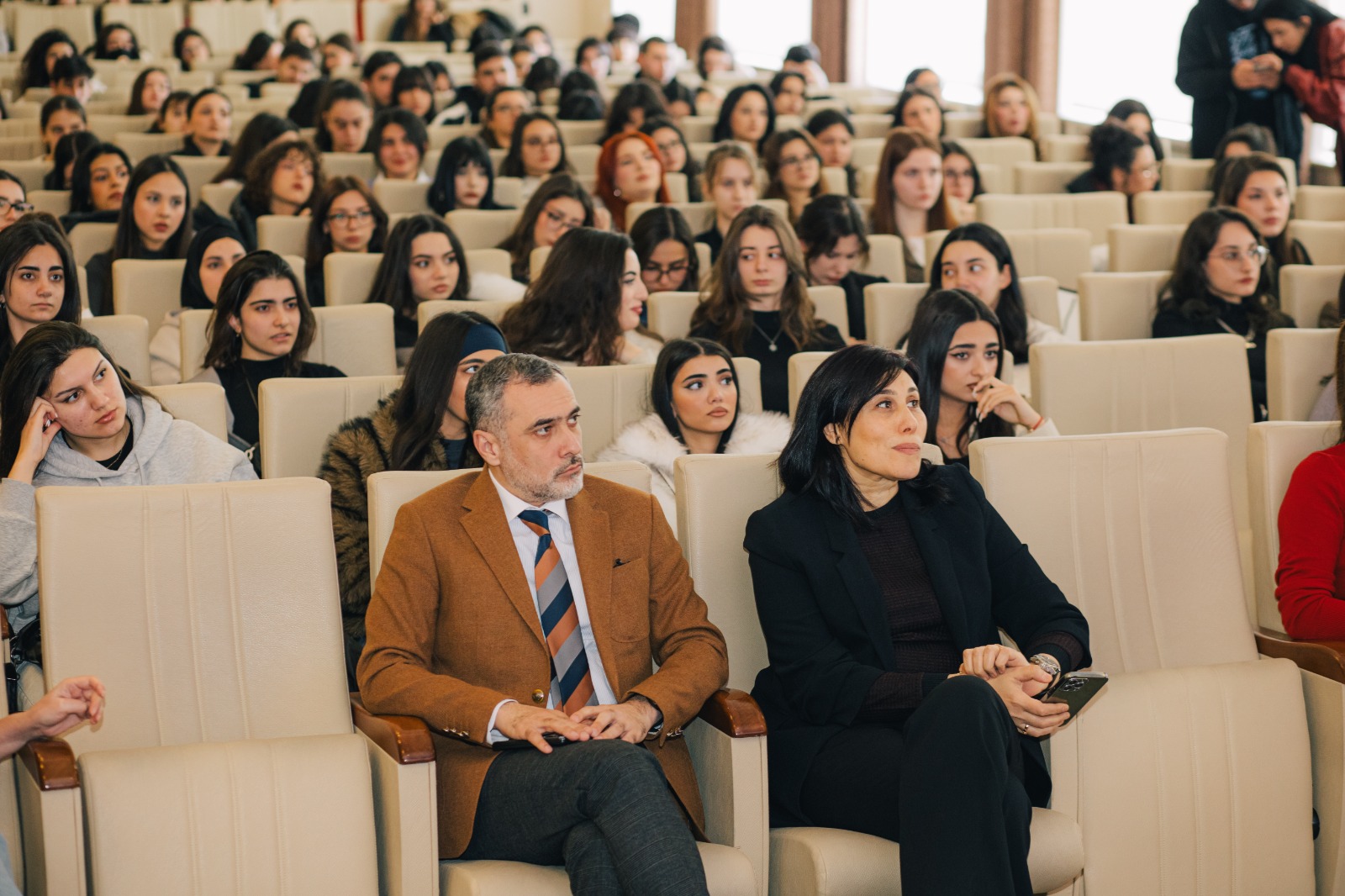 AzMİU-da qonaq olan dizaynerlər oyun yaradıcılığında süni intellekt üzərində işləyirlər