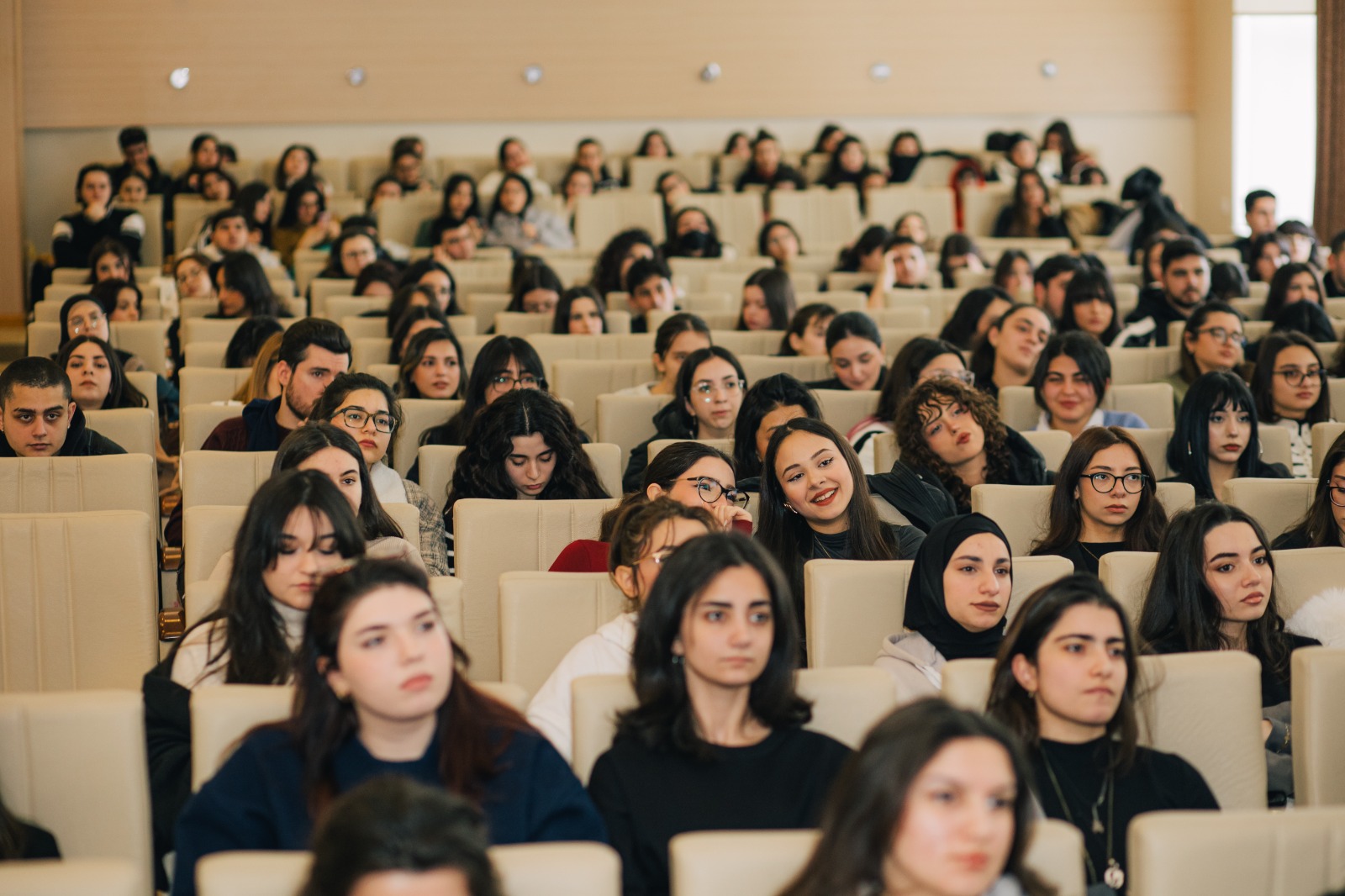 AzMİU-da qonaq olan dizaynerlər oyun yaradıcılığında süni intellekt üzərində işləyirlər