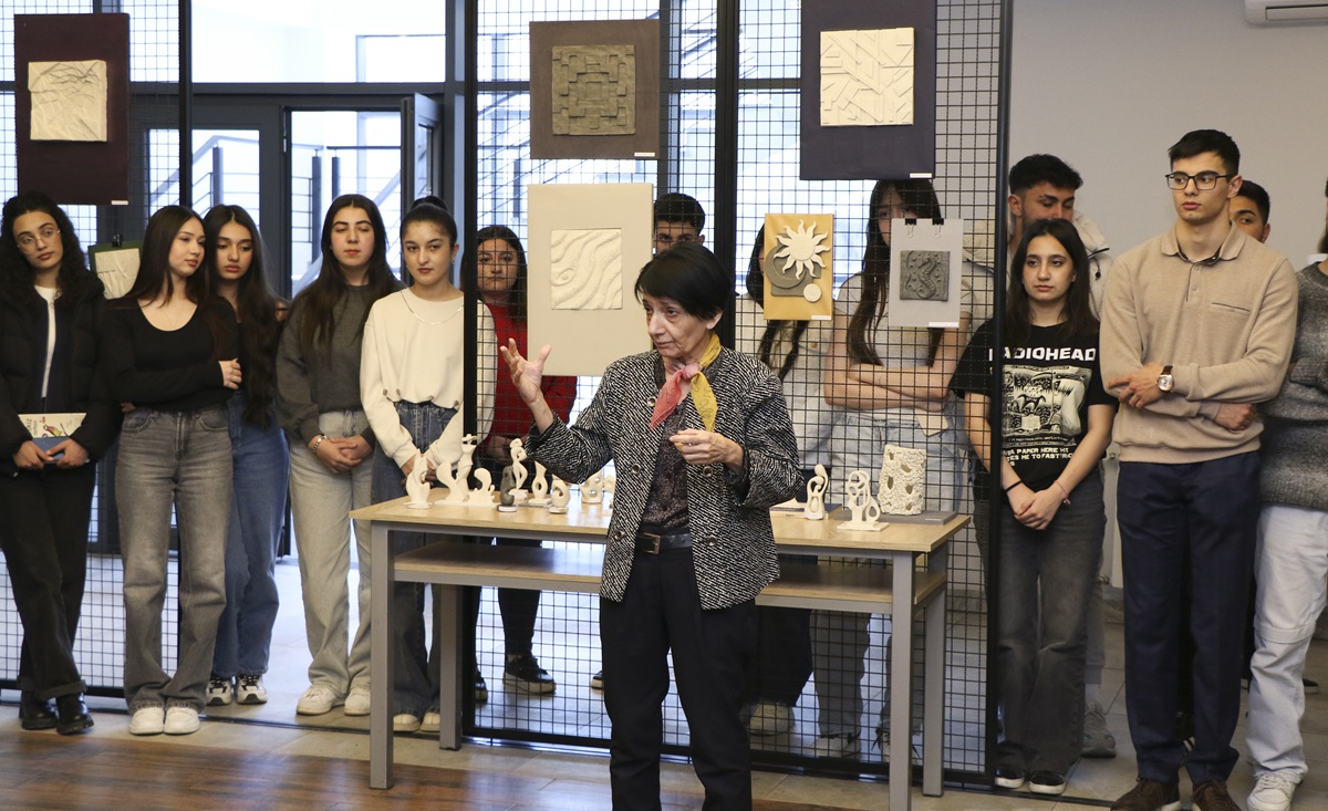 AzMİU-da tələbə memarların yaradıcılıq sərgisi açılıb 