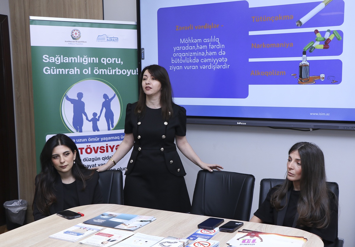 AzMİU-da tələbələr elektron siqaretlərin zərərləri barədə məlumatlandırılıb 