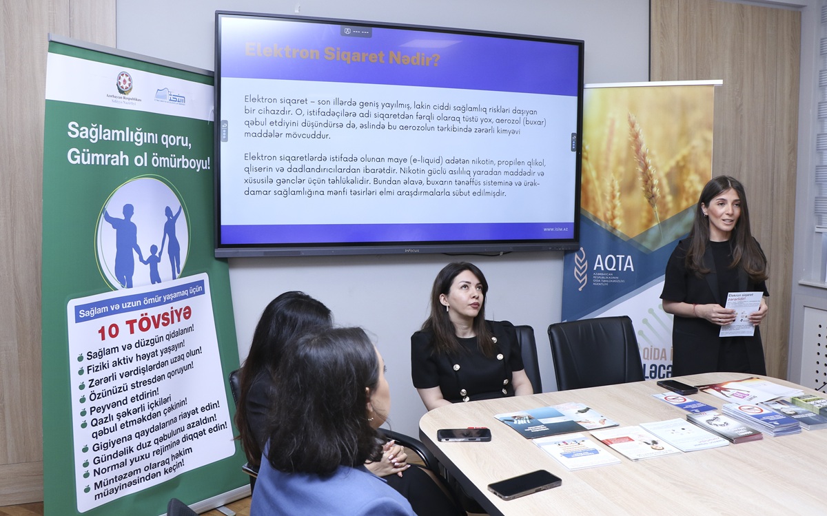 AzMİU-da tələbələr elektron siqaretlərin zərərləri barədə məlumatlandırılıb
