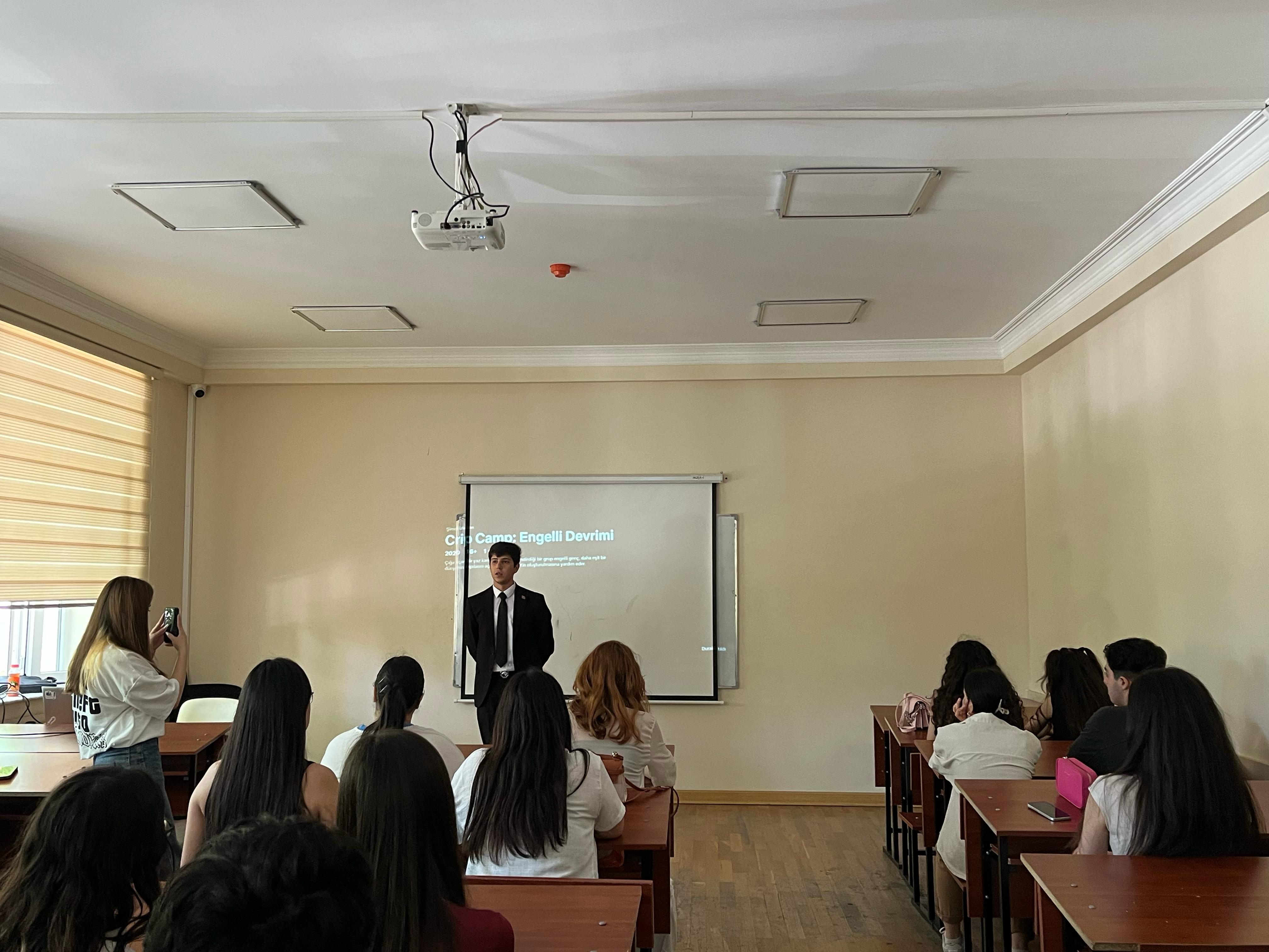 AzMİU-da tələbələr insan hüquqları barədə maarifləndiriliblər