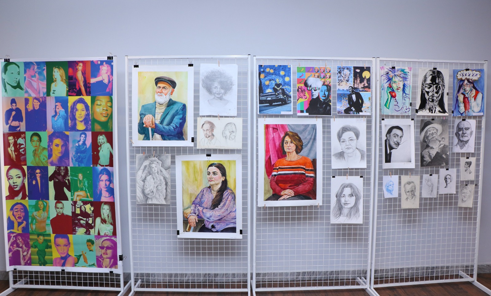 AzMİU-da tələbələrin əl işlərindən ibarət sərgi açılıb 