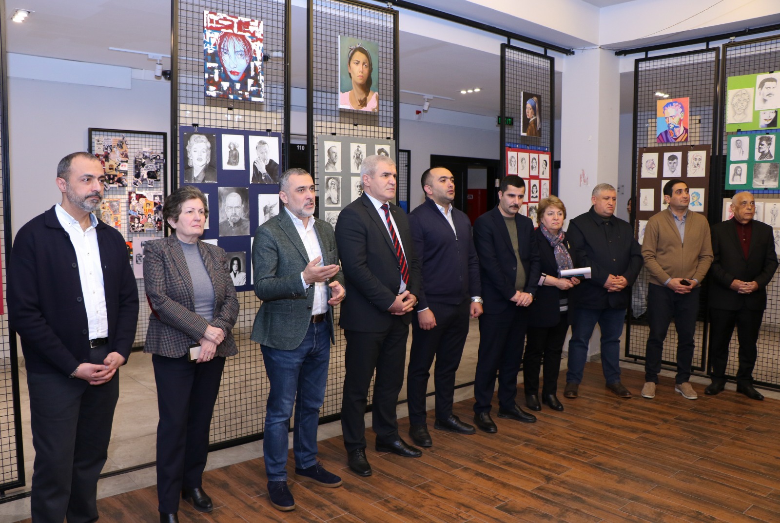 AzMİU-da tələbələrin əl işlərindən ibarət sərgi açılıb