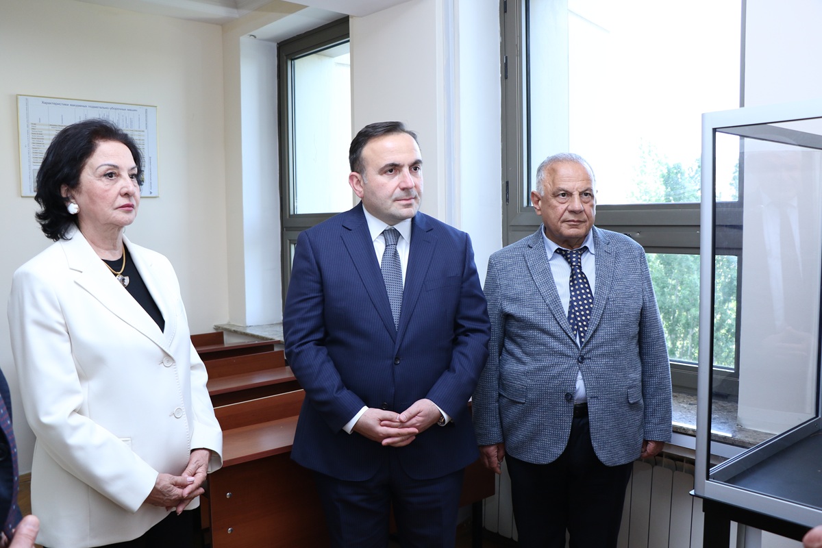 AzMİU-da üç yeni laboratoriya istifadəyə verilib