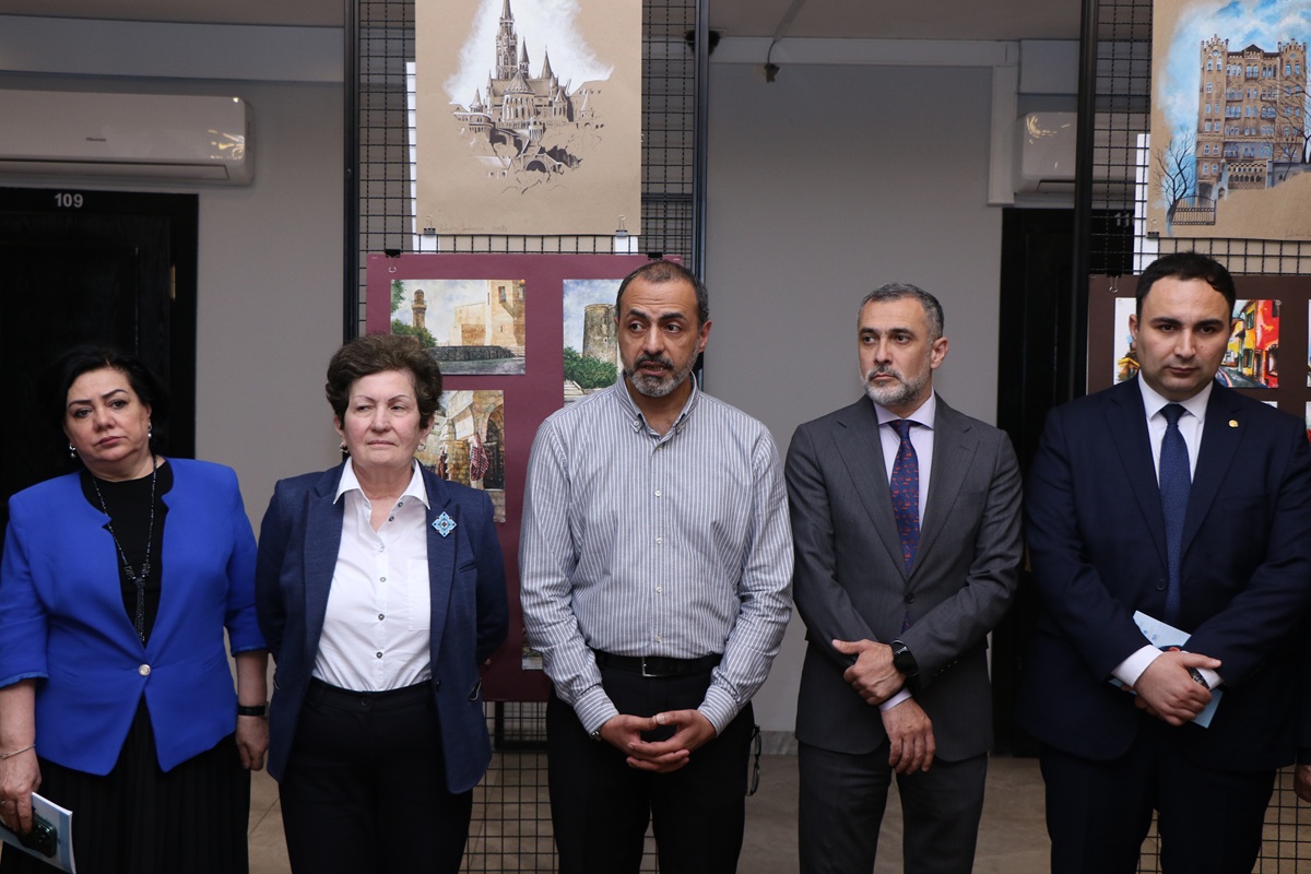 AzMİU-da “Urban” adlı yaradıcılıq sərgisi açılıb 