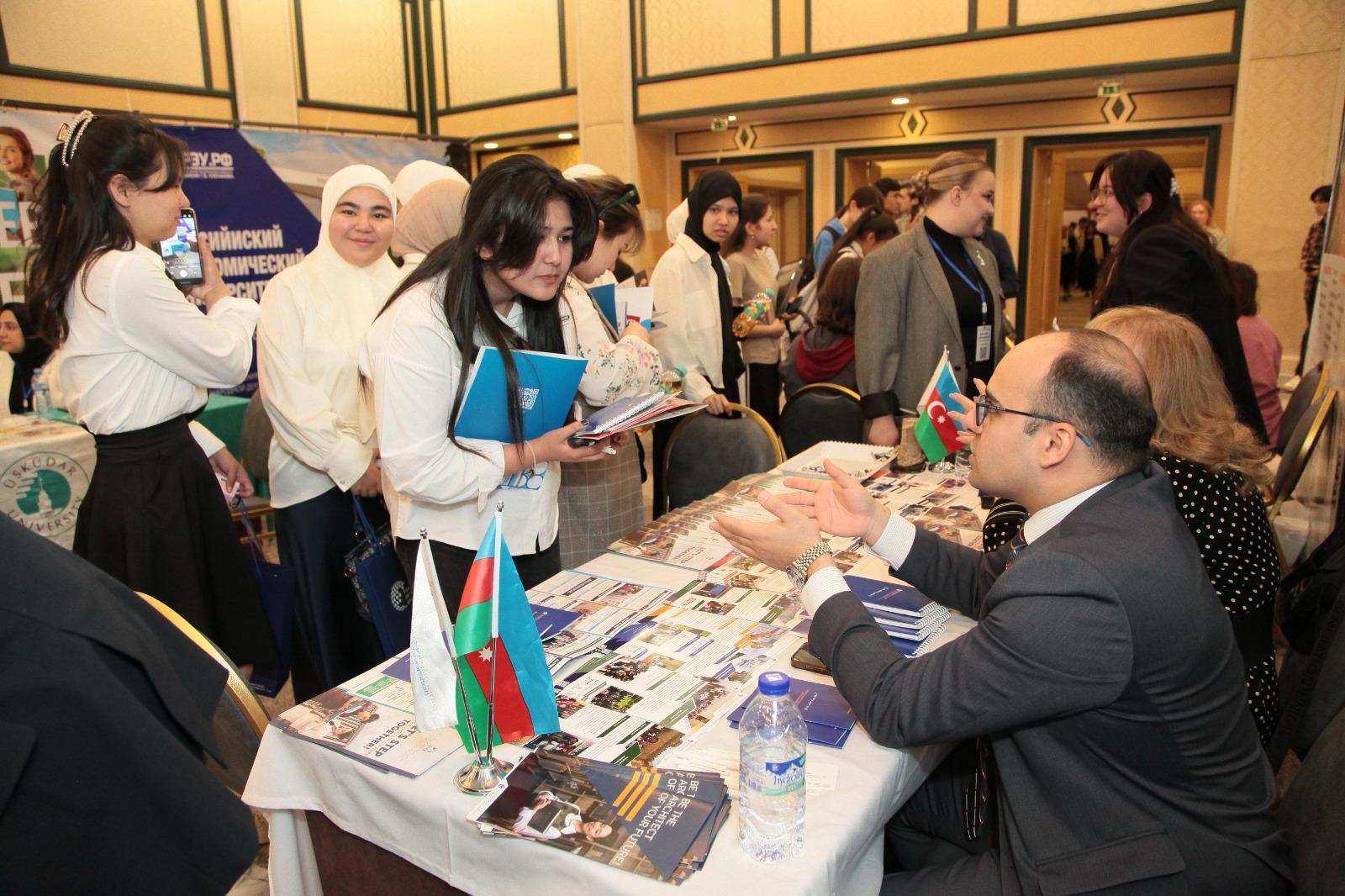 AzMİU əməkdaşları Özbəkistanda keçirilən beynəlxalq sərgidə iştirak ediblər