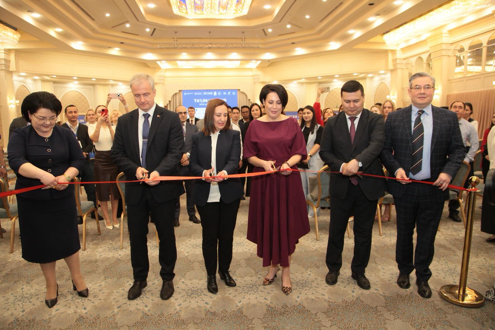 AzMİU əməkdaşları Özbəkistanda keçirilən beynəlxalq sərgidə iştirak ediblər