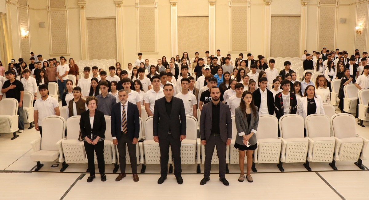 AzMİU əməkdaşları Sumqayıt məktəbliləri ilə görüşüblər 