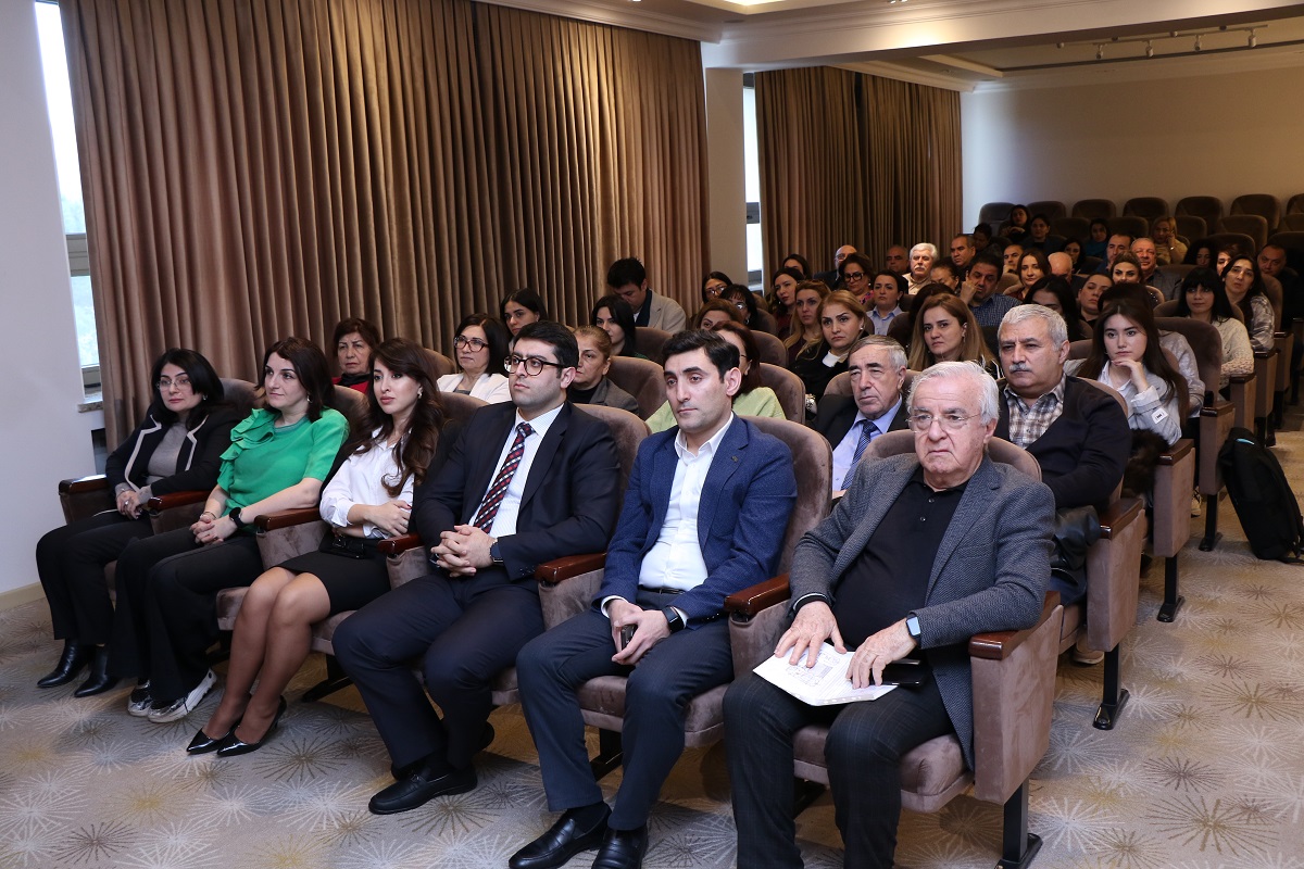 AzMİU əməkdaşları süni intellektin tədris prosesinə inteqrasiyası barədə məlumatlandırılıb