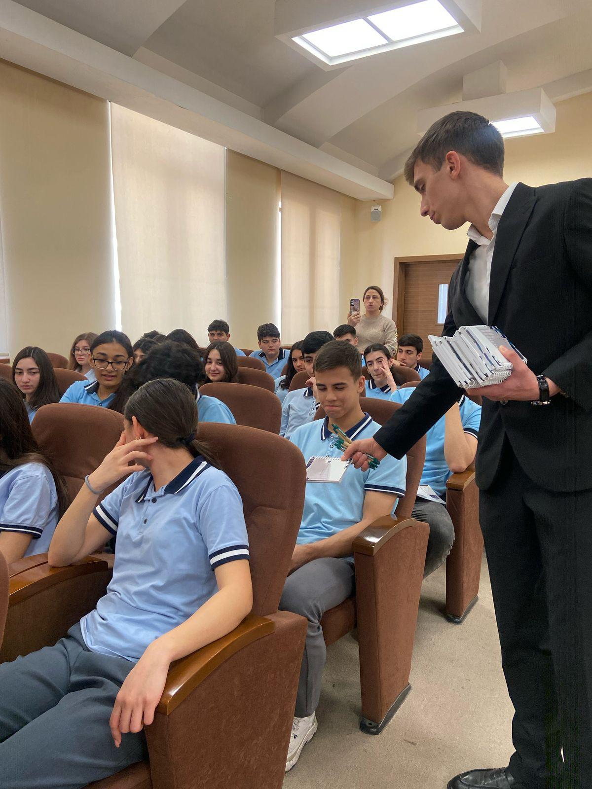 AzMİU “Gələcəyinin memarı ol” kampaniyasına start verib