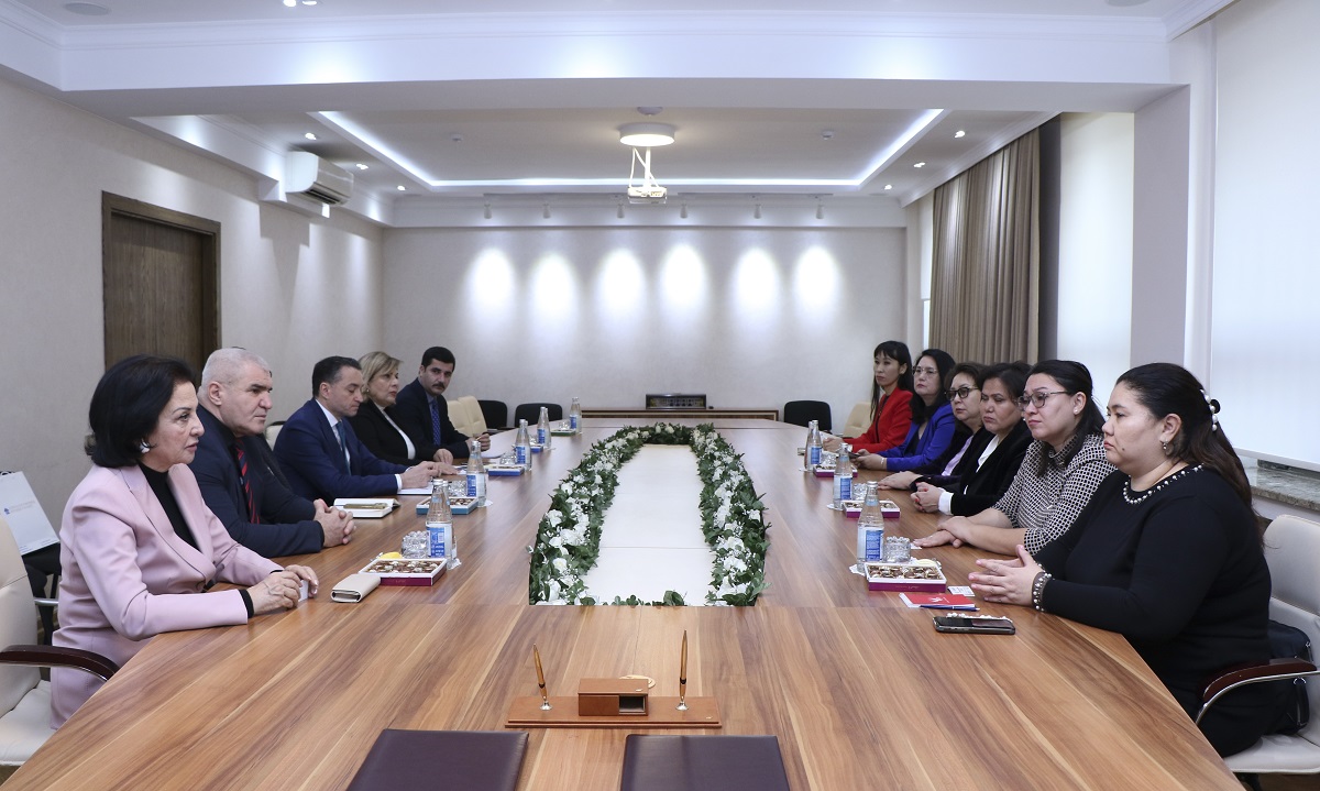 AzMİU Kunayev Universiteti ilə birgə layihələr həyata keçirəcək 