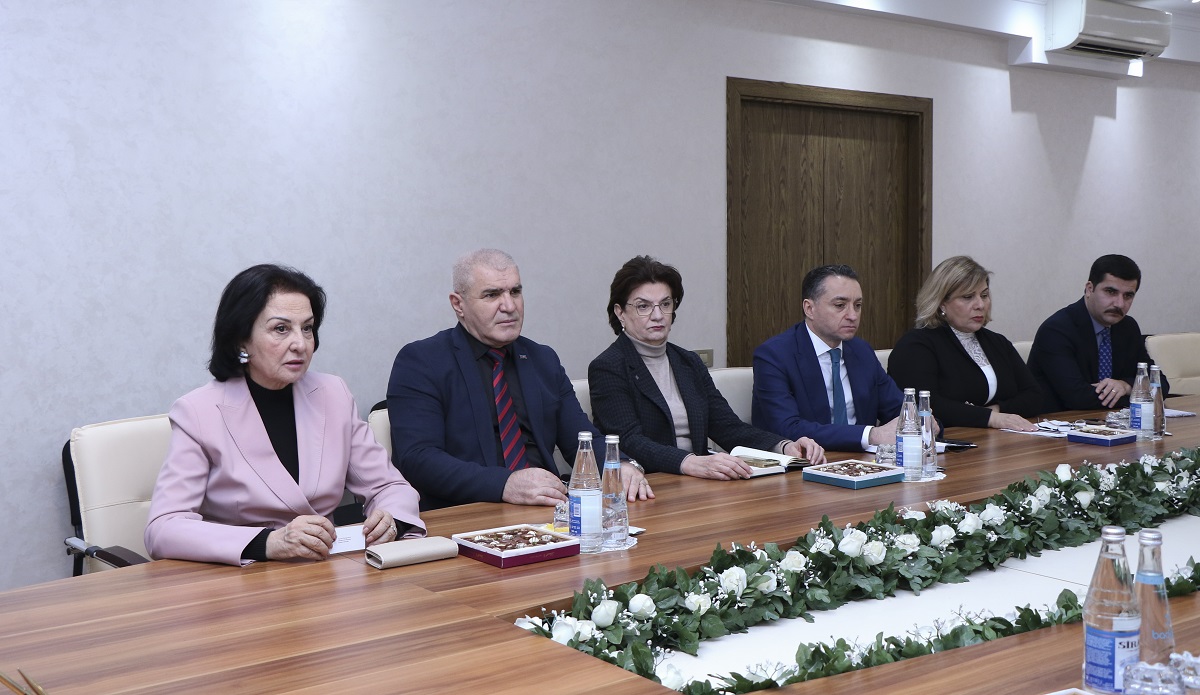 AzMİU Kunayev Universiteti ilə birgə layihələr həyata keçirəcək