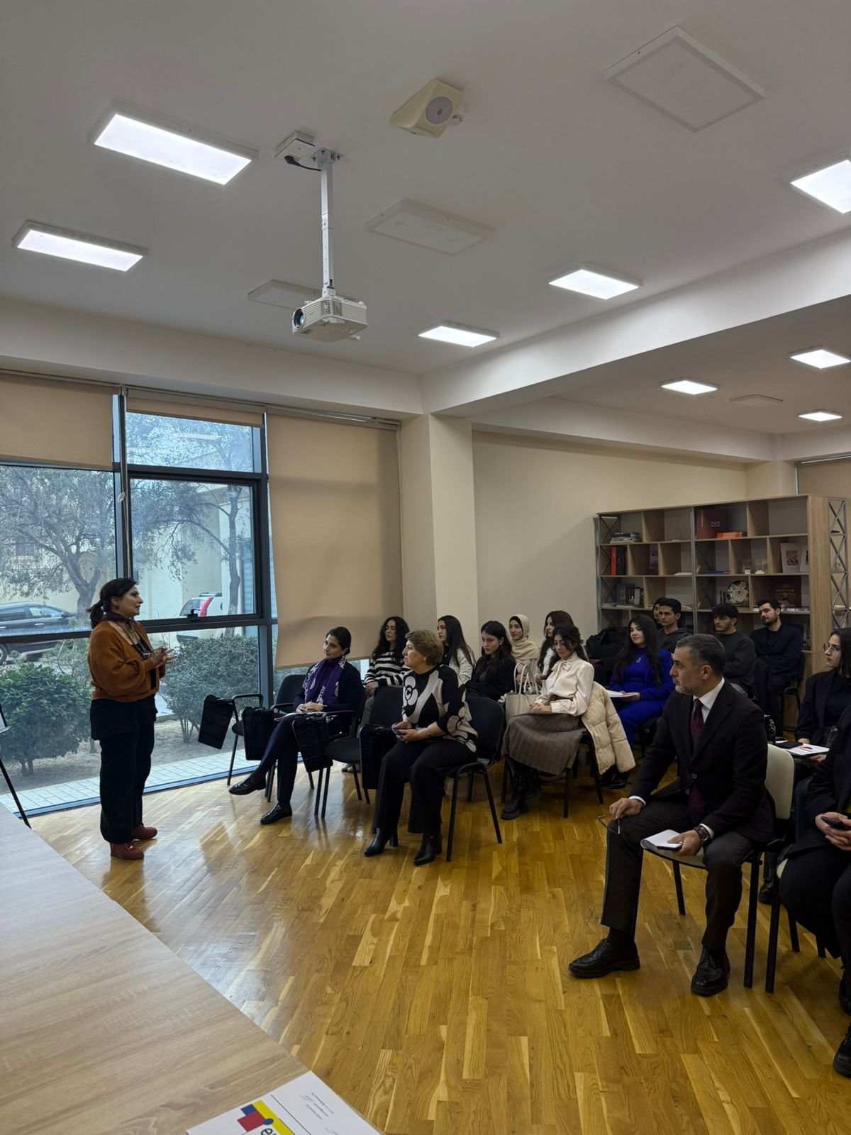 AzMİU tələbələri xaricdə təhsil və karyera imkanları barədə məlumatlandırılıb