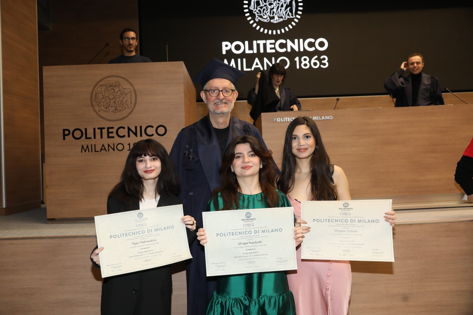 AzMİU və POLİMİ arasında ikili diplom proqramının tələbələri məzun olublar 