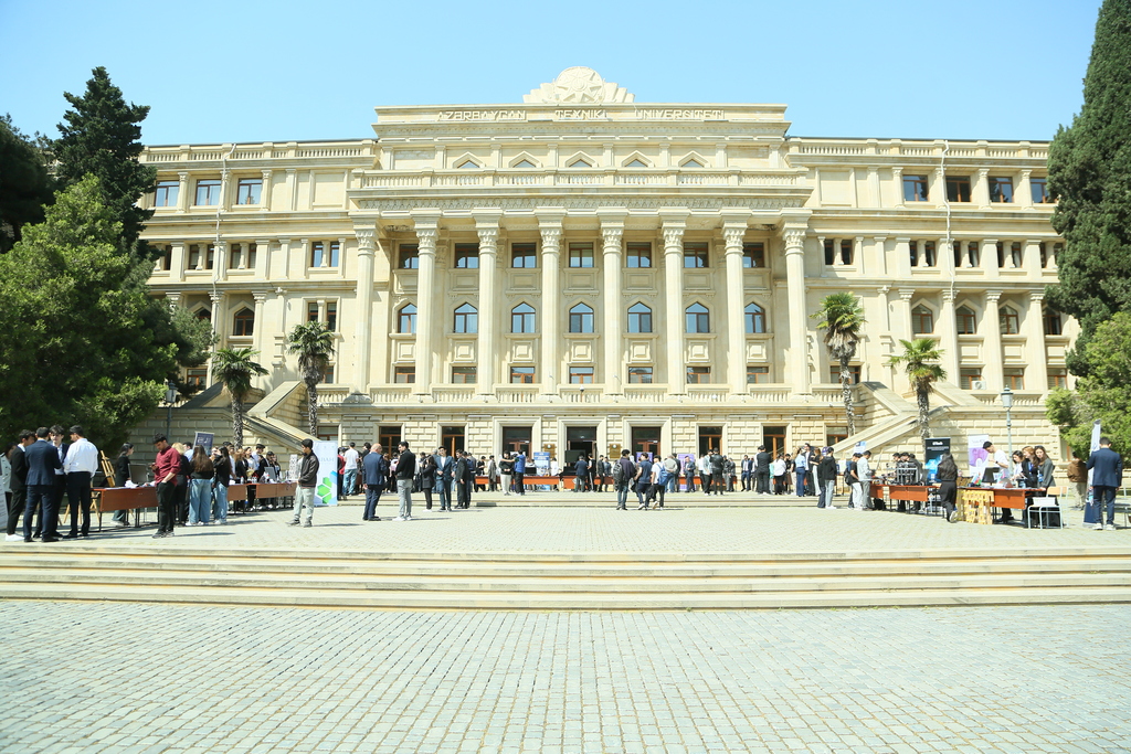AzTU-da “Açıq qapı” günü keçirilib