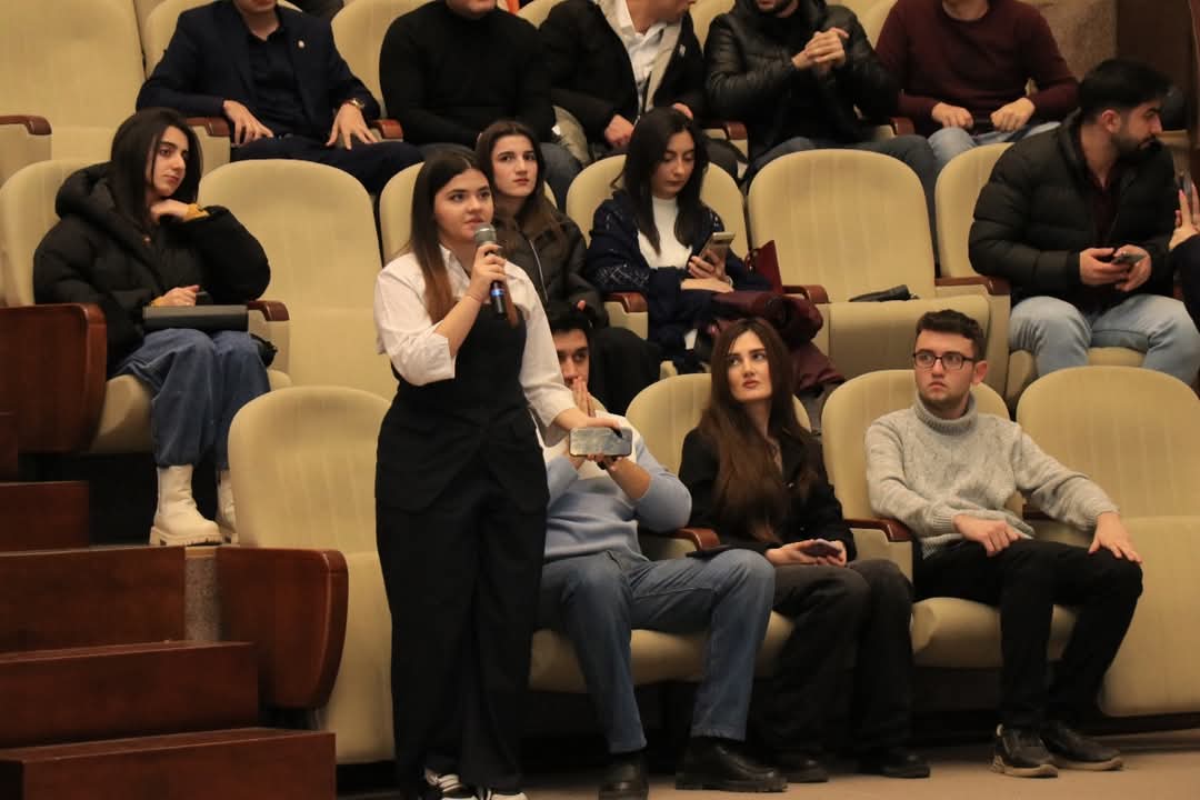 AzTU-da Paralimpiya çempionları ilə görüş keçirilib