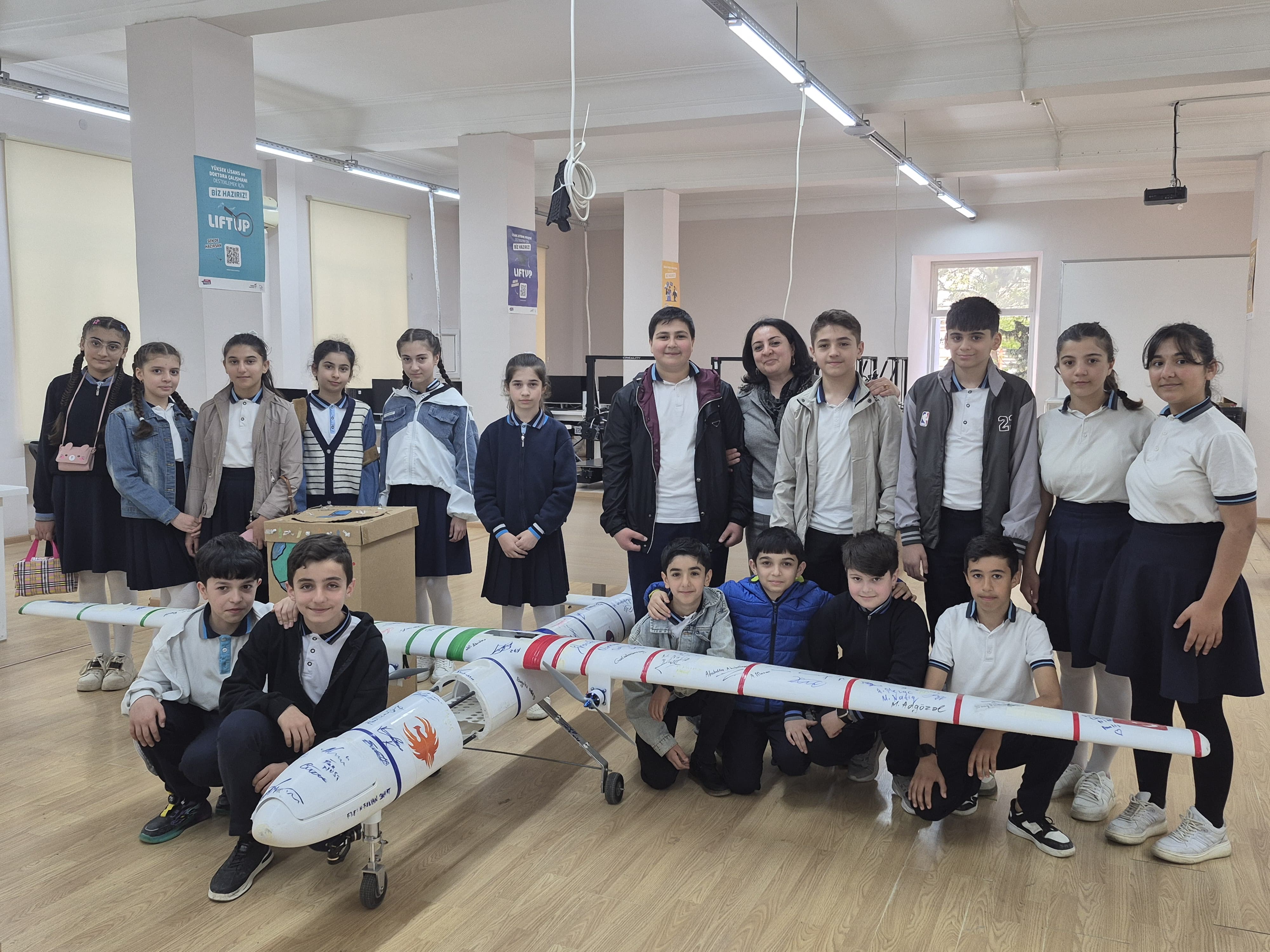 AzTU-da plastik butulkaların təkrar emalı təşəbbüsünə məktəblilər də qoşuldu 