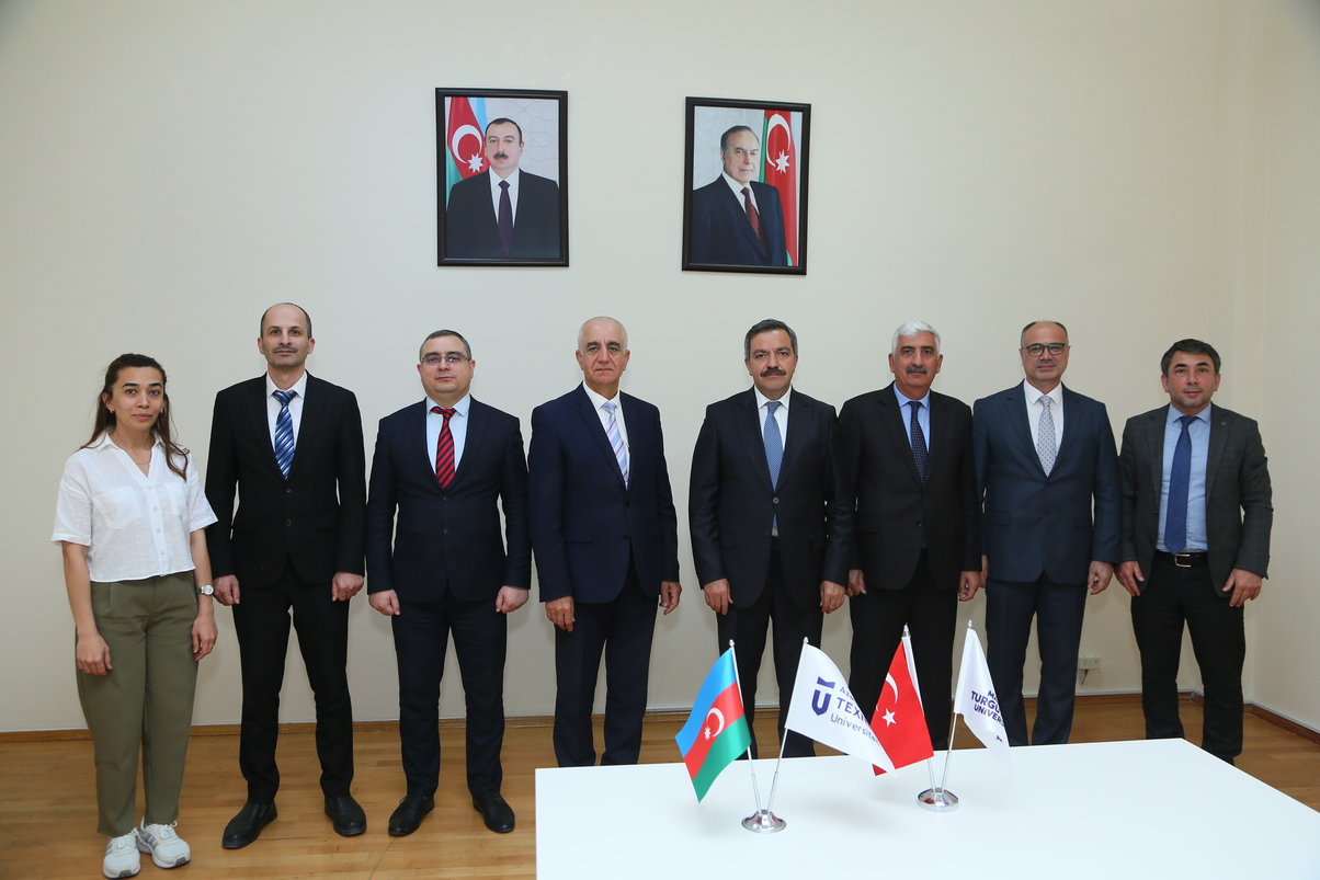 AzTU ilə Malatya Turqut Özal Universiteti arasında əməkdaşlıq müqaviləsi imzalanıb