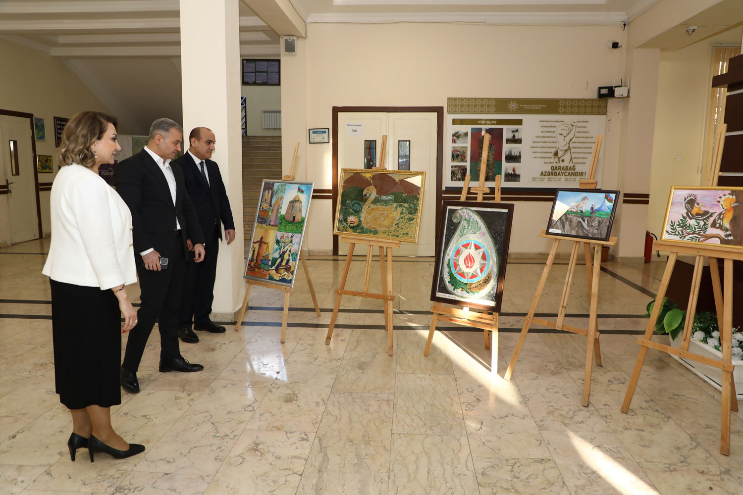 AzTV-nin sədri məktəblilərlə görüşüb