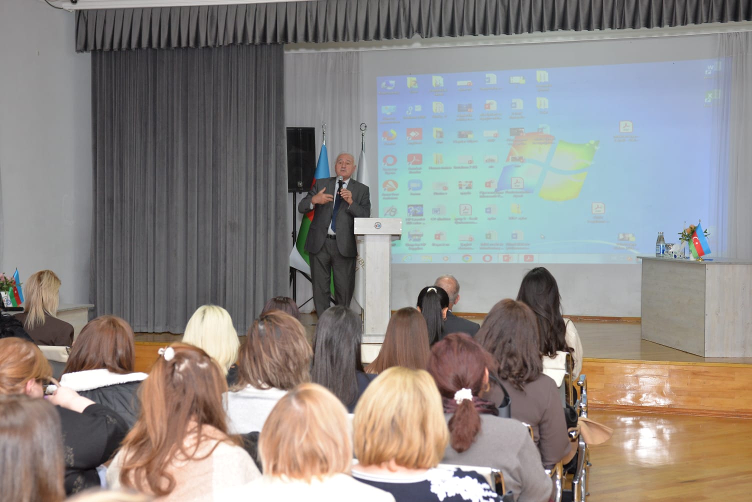 Bağça müdirləri və tərbiyəçi-müəllimlərin ictimai dinləməsi keçirilib