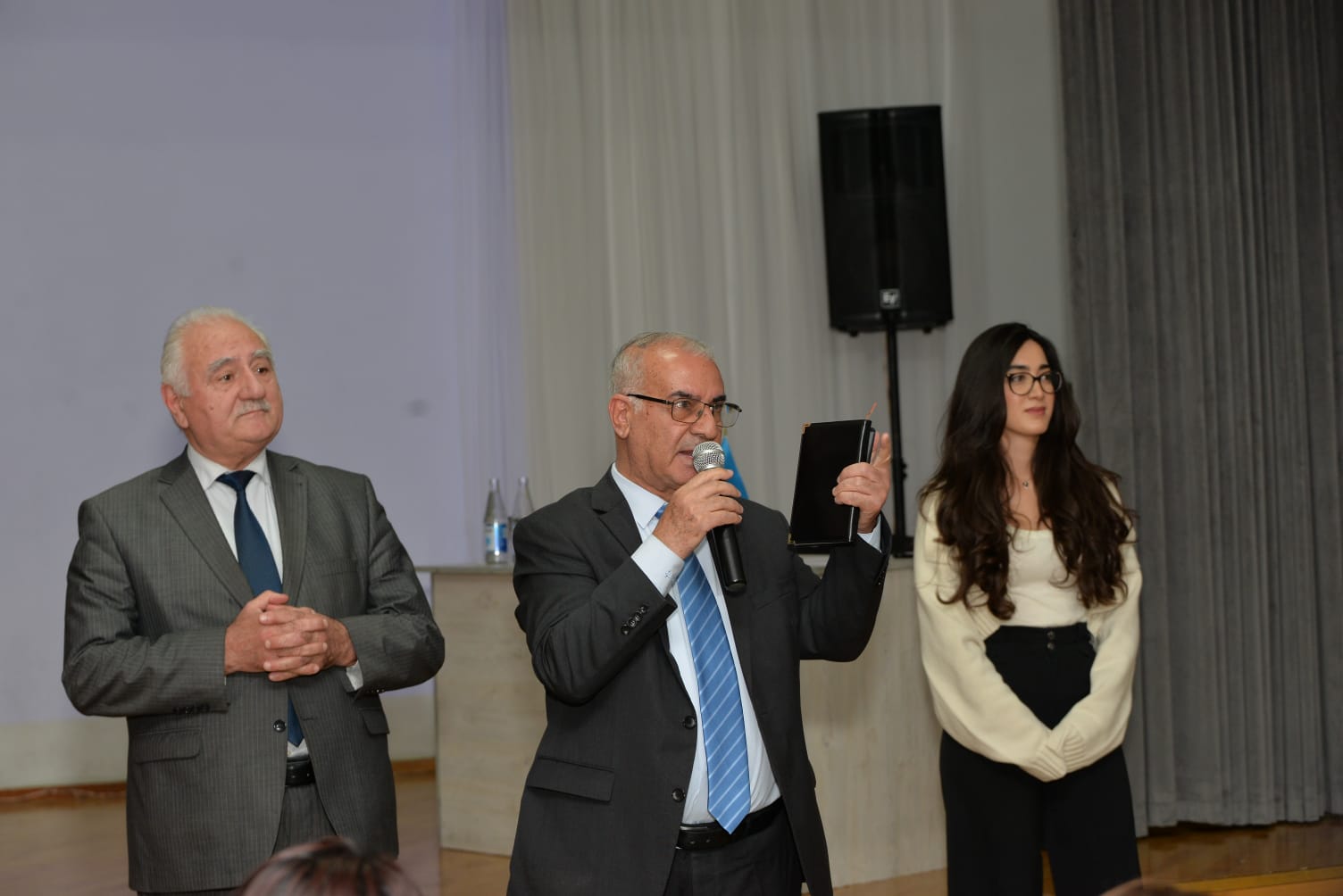 Bağça müdirləri və tərbiyəçi-müəllimlərin ictimai dinləməsi keçirilib