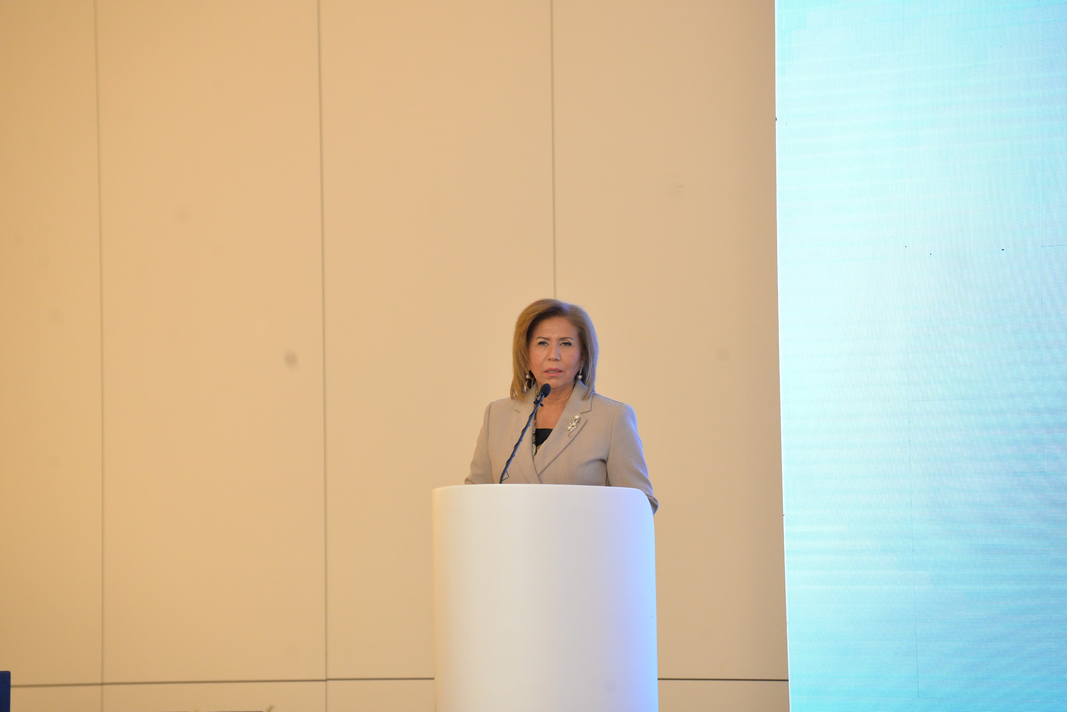 Bahar Muradova: Gənc qadın alimlərimiz cəmiyyətin lokomotivinə çevrilməkdədir 