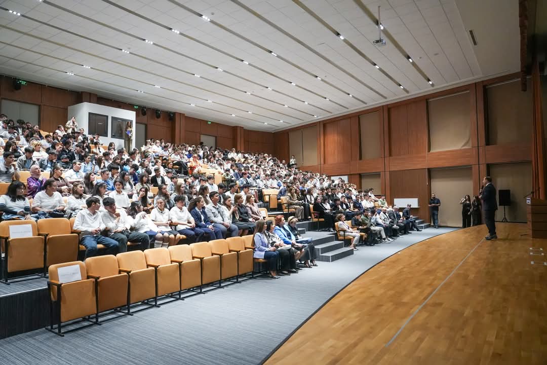 Bakı Avropa liseyində “Gələcəyin peşələri” mövzusunda tədbir keçirilib 
