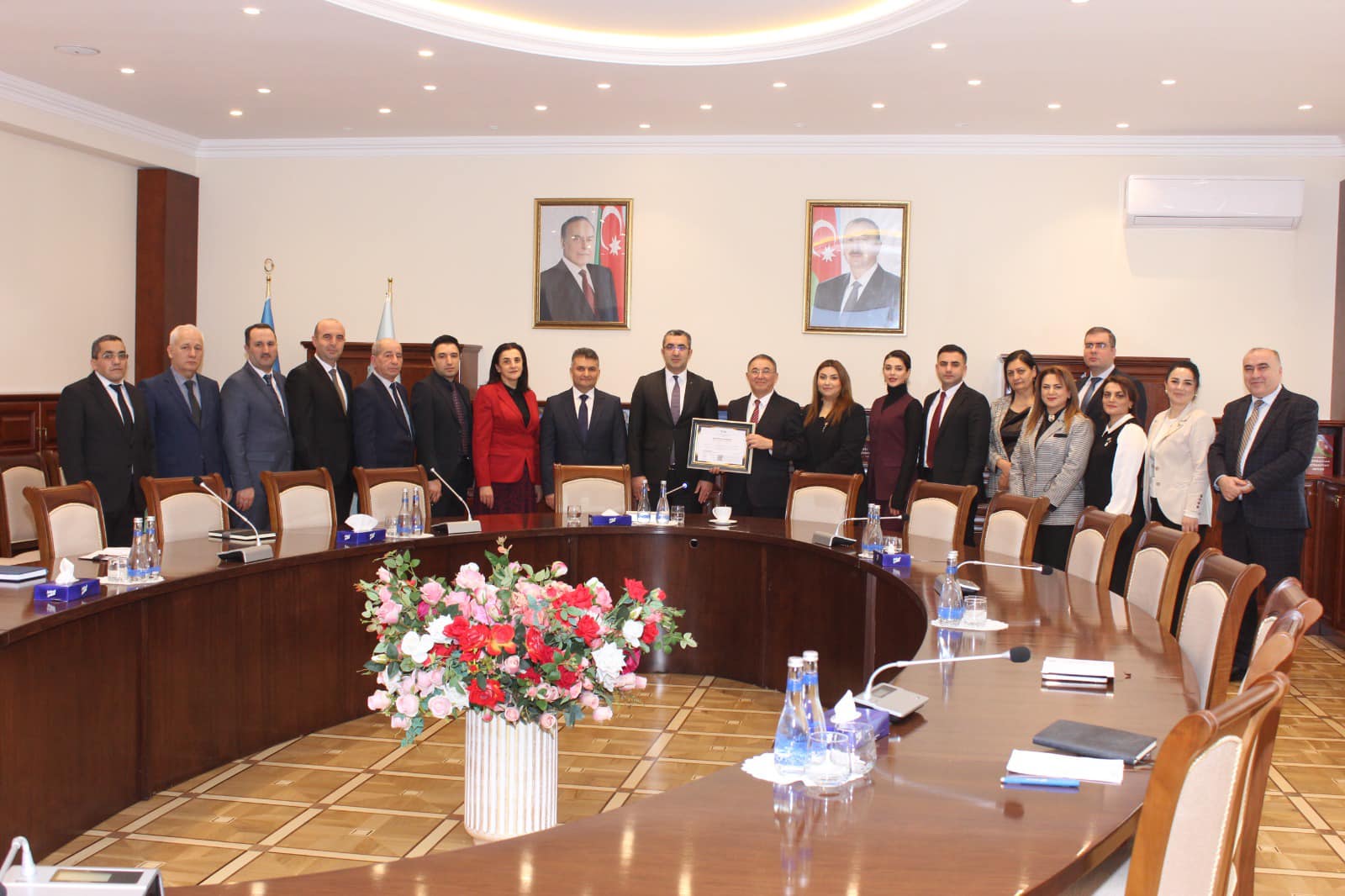 Bakı Biznes Universitetinə institusional akkreditasiya şəhadətnaməsi təqdim edilib