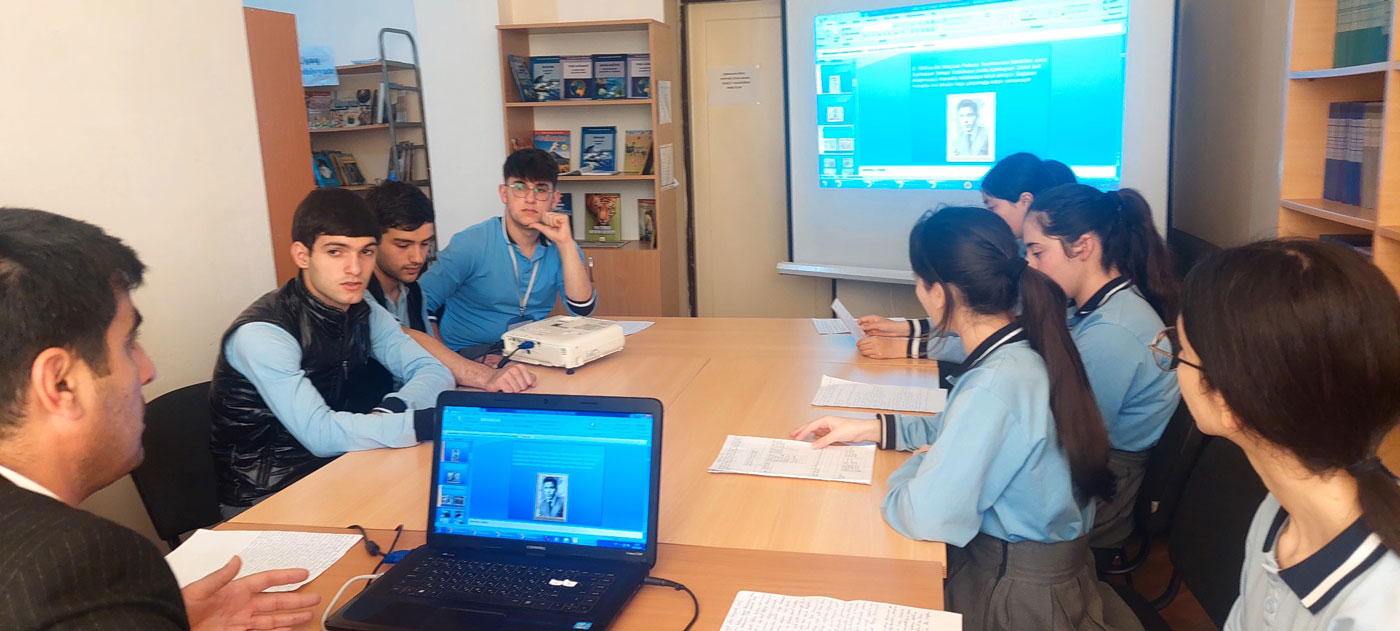 Bakı məktəblərində Ümummilli Liderə həsr olunmuş tədbirlər keçirilib