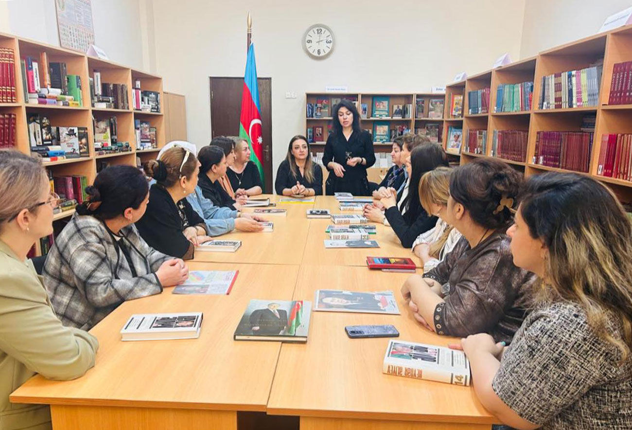 Bakı məktəblərində Ümummilli Liderə həsr olunmuş tədbirlər keçirilib