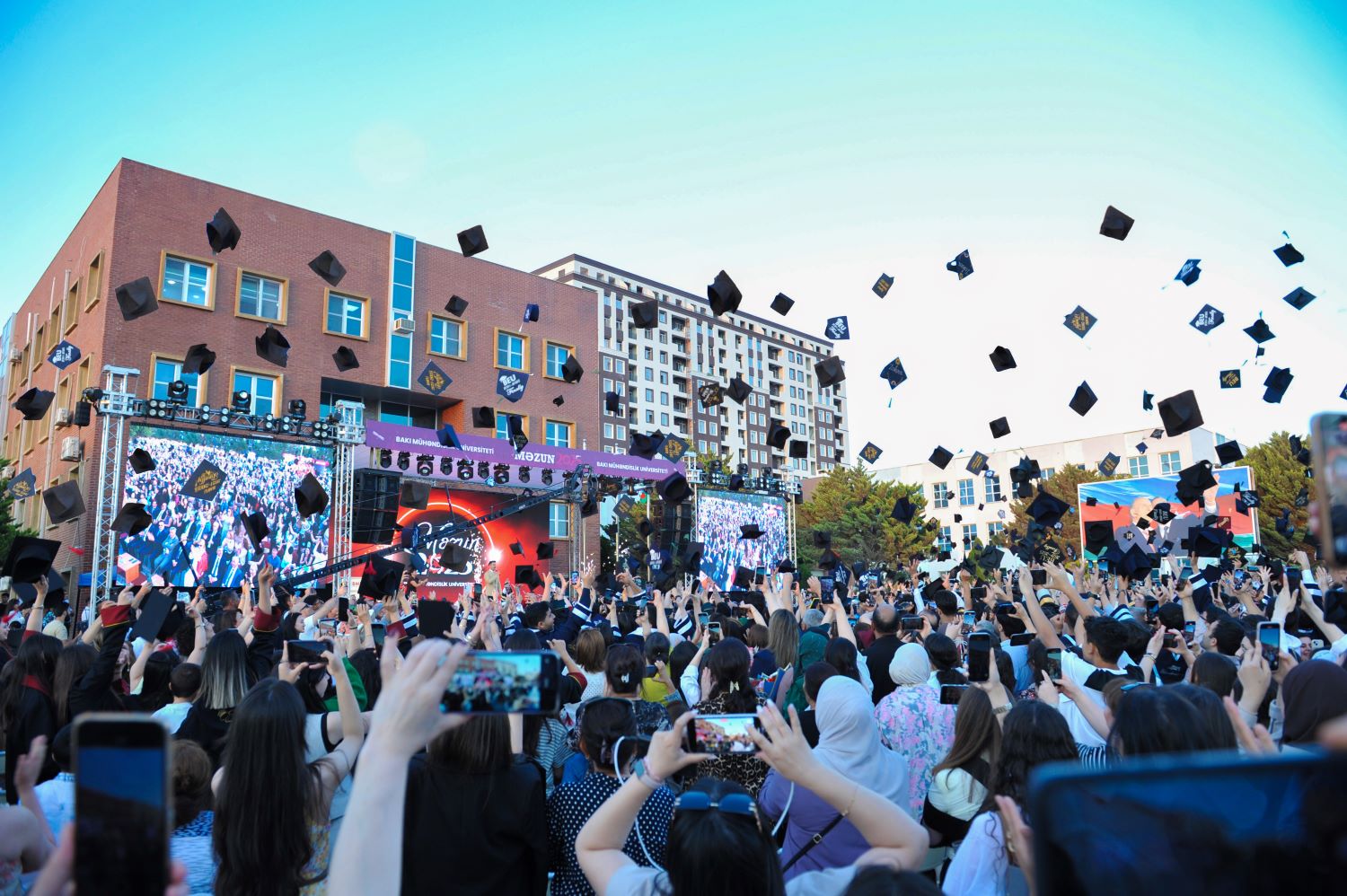 Bakı Mühəndislik Universitetində “Məzun günü” keçirilib 