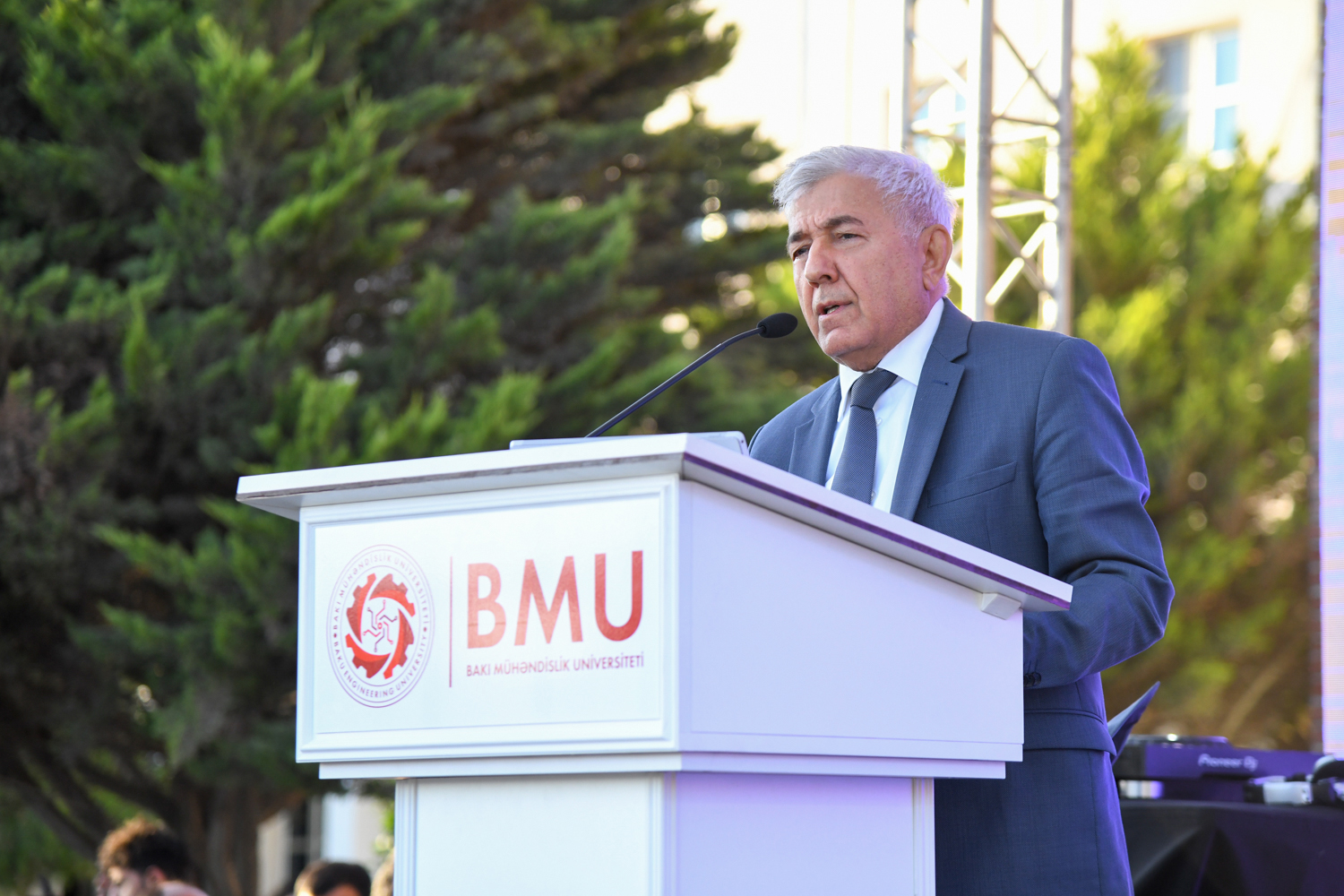 Bakı Mühəndislik Universitetində “Məzun günü” keçirilib