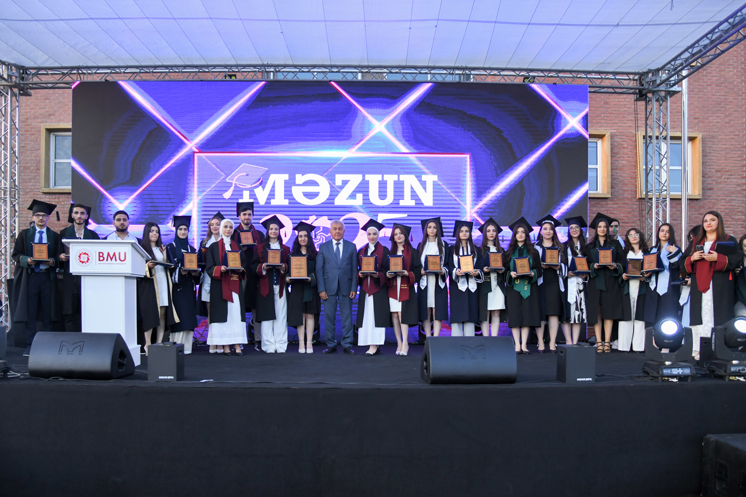 Bakı Mühəndislik Universitetində “Məzun günü” keçirilib