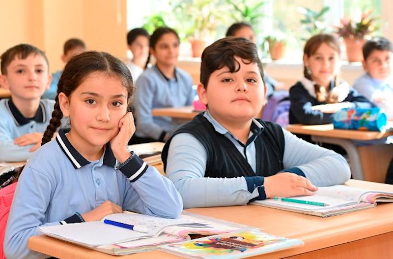 Bakıda 43 mindən çox şagird məktəbini dəyişib