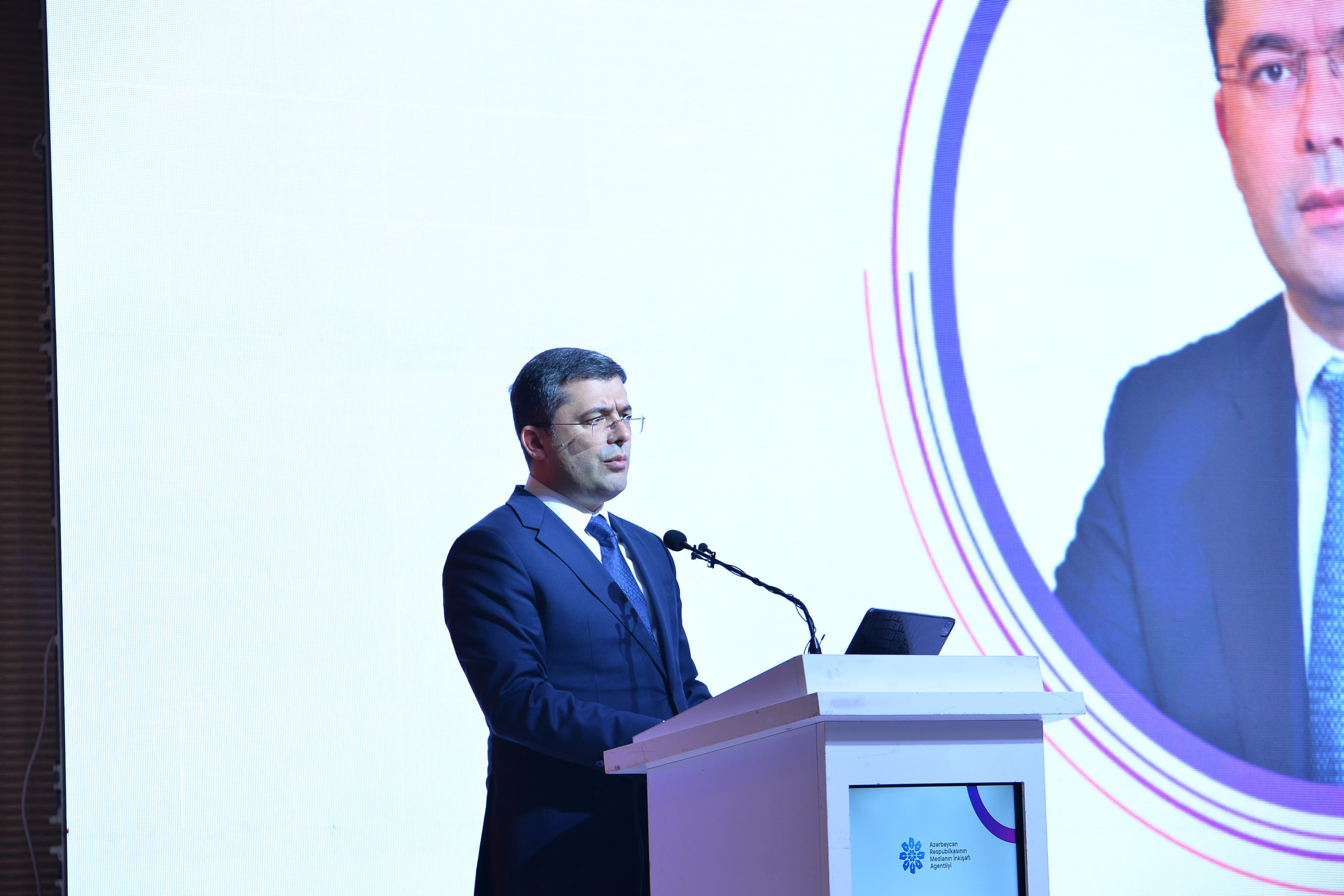 Bakıda “Media Savadlılığı” konfransı keçirilib