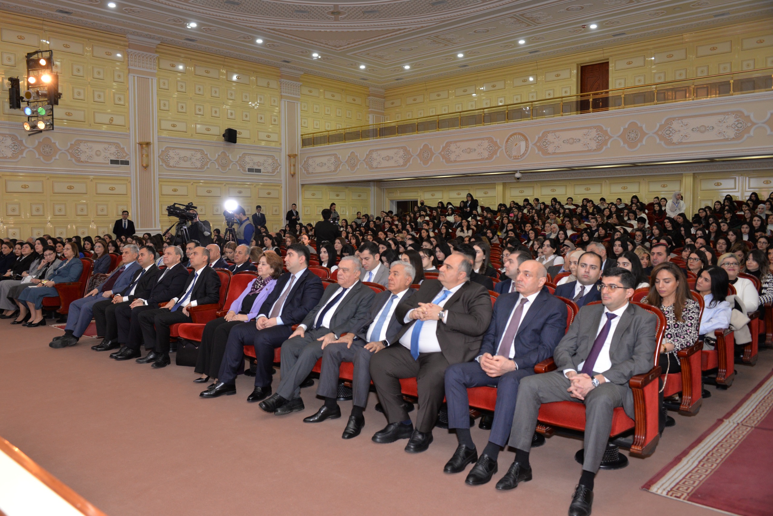 Bakıda “Qızların təhsil hüququ” mövzusunda konfrans keçirilib